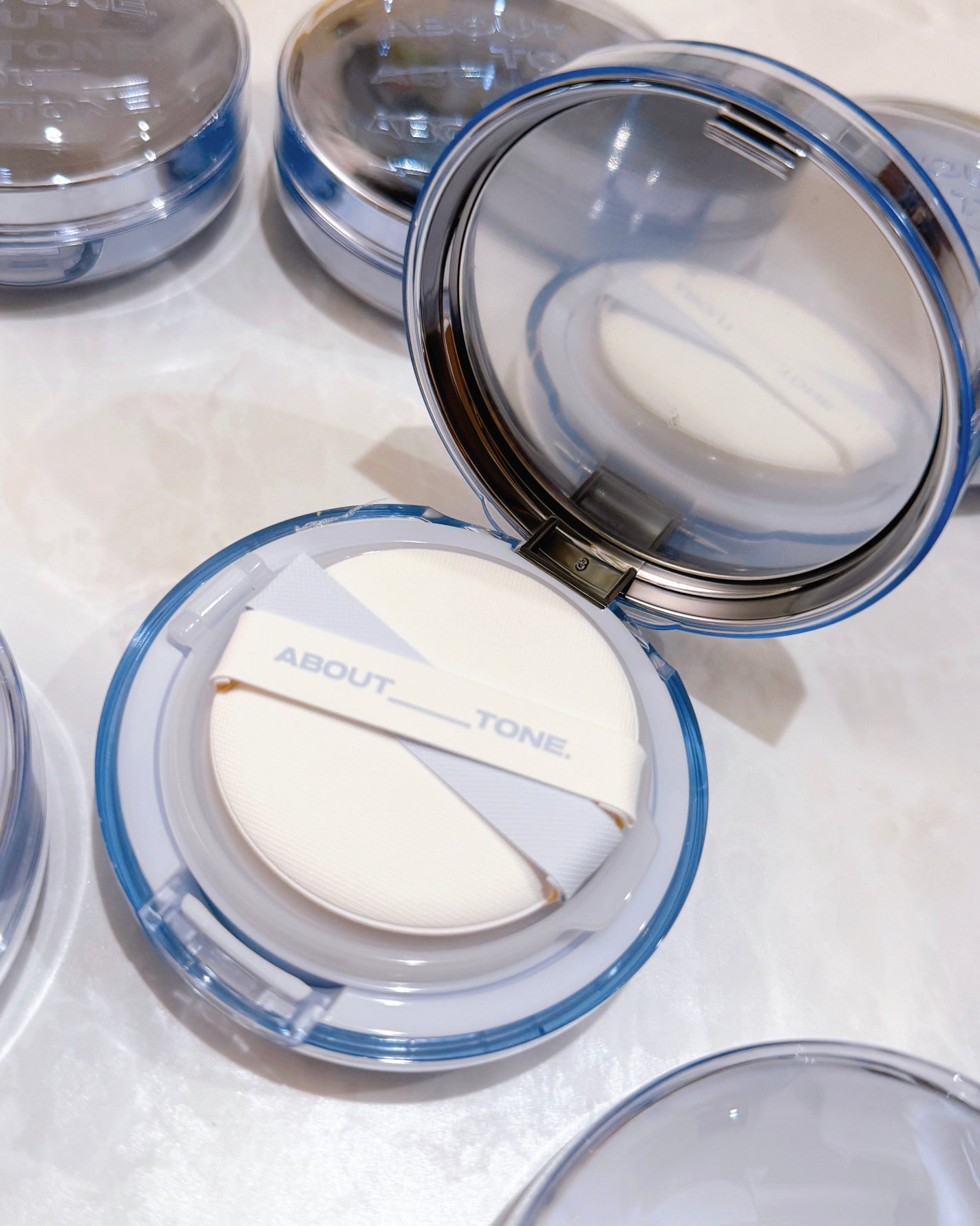 ウォーターレイヤーフィットクッション/ABOUT TONE/クッションファンデーションを使ったクチコミ(3枚目)