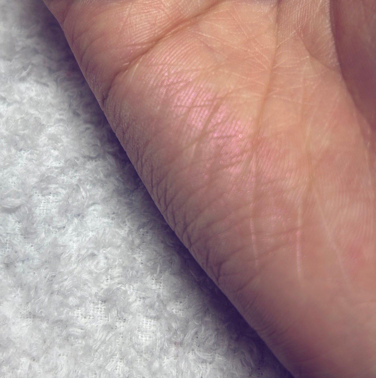 フィー グリッツストーンハイライター/fwee/パウダーハイライトを使ったクチコミ(2枚目)