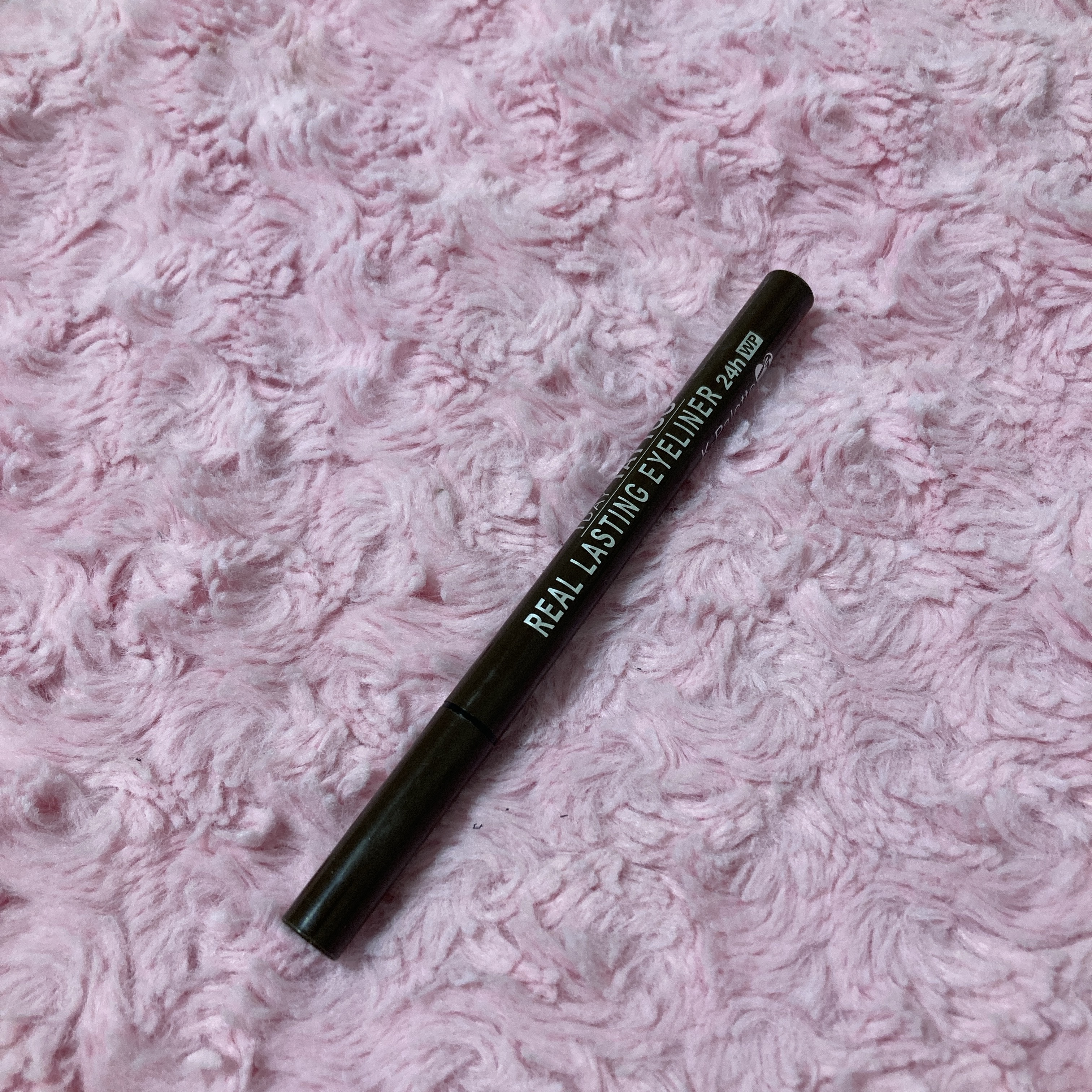 リアルラスティングアイライナー24hWP DB ディープブラウン/K-パレット/リキッドアイライナーを使ったクチコミ（1枚目）