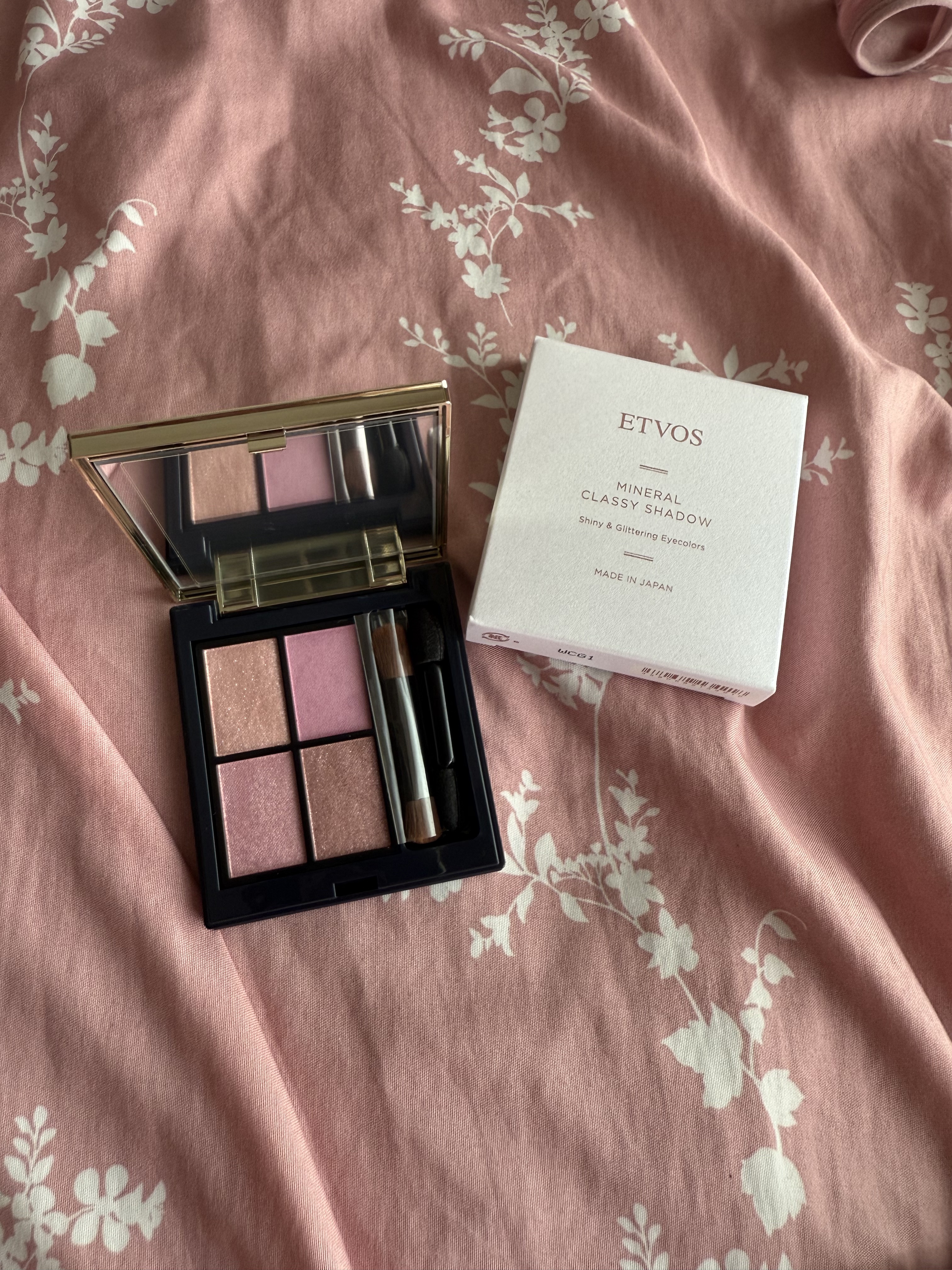 ミネラルクラッシィシャドー カームピンク(限定)/エトヴォス/アイシャドウパレットを使ったクチコミ（1枚目）