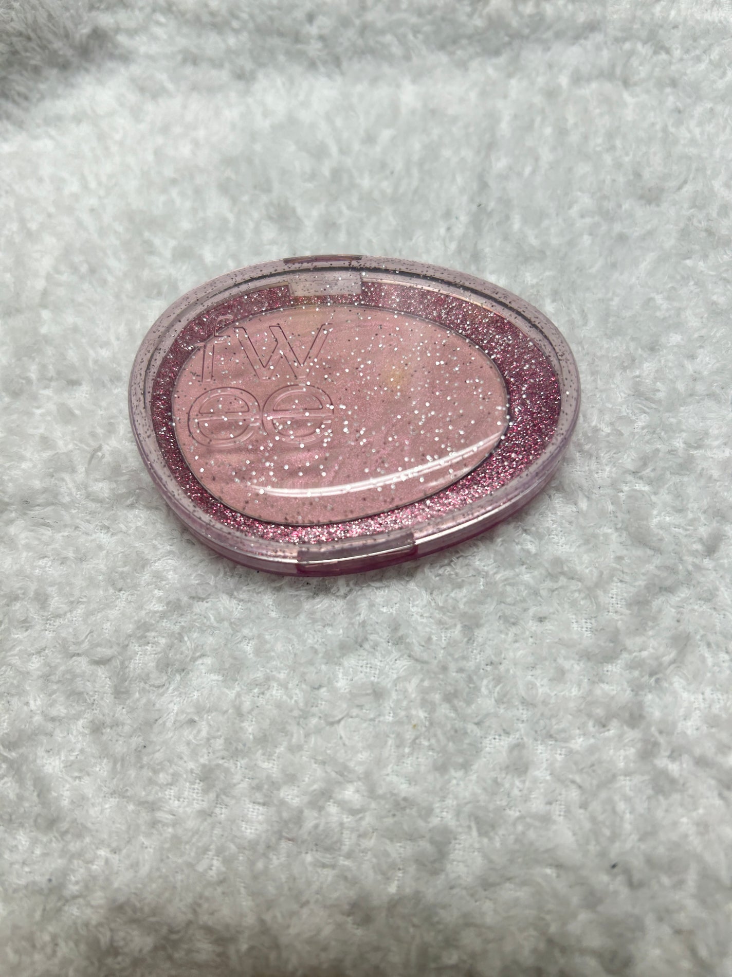 フィー グリッツストーンハイライター/fwee/パウダーハイライトを使ったクチコミ(1枚目)