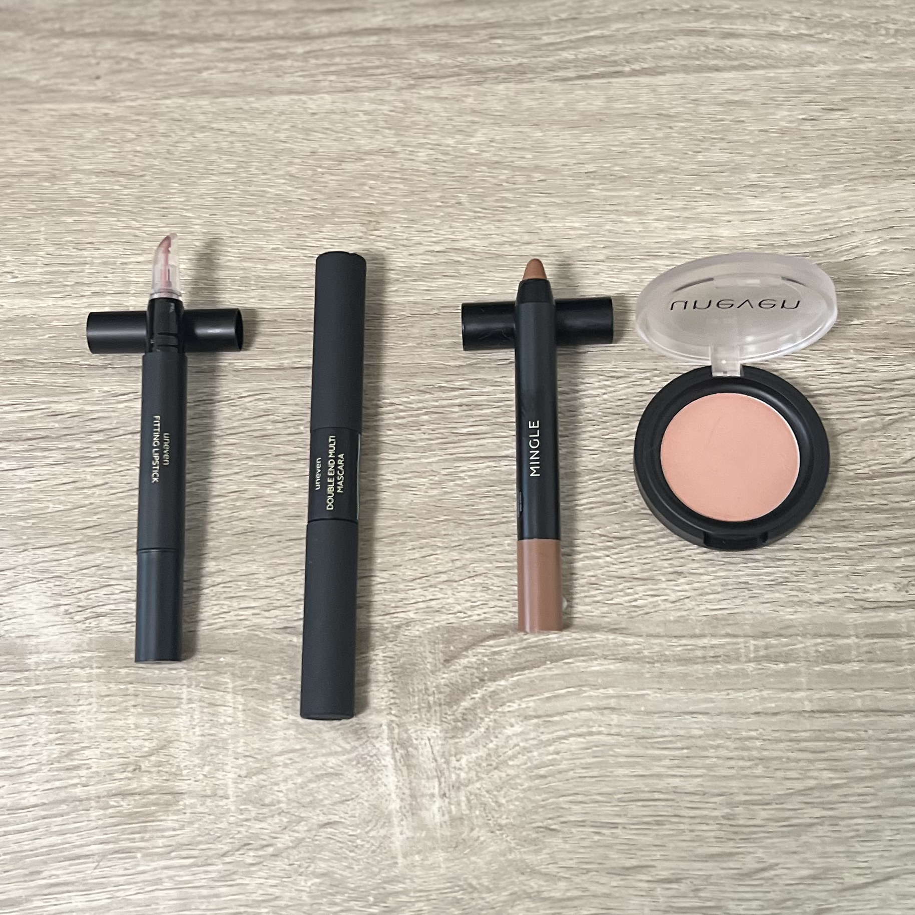 uneven fitting gloss stick/uneven/リップグロスを使ったクチコミ（3枚目）