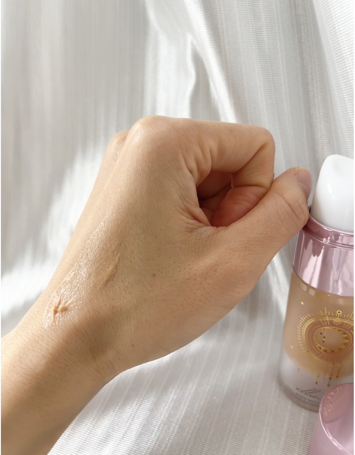 コラーゲンモイスチャースキンベース/illuN/化粧下地を使ったクチコミ（3枚目）