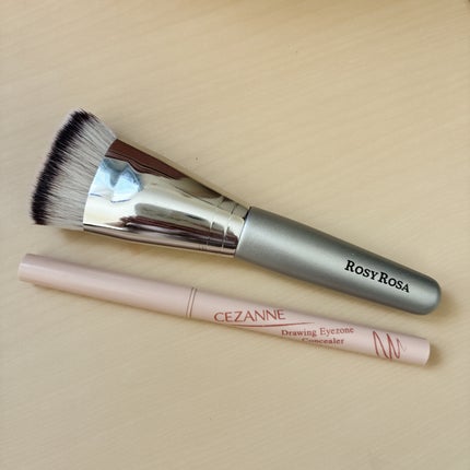 マルチファンデブラシ シルバー/ロージーローザ/メイクブラシの画像