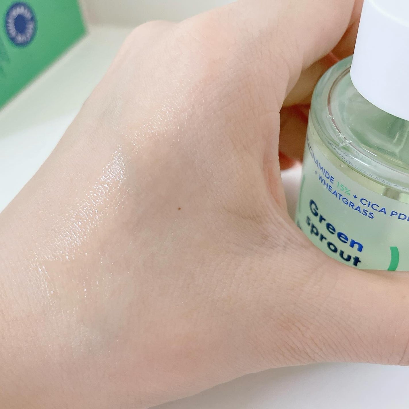 若芽ポアタイトニングセラム/suiskin/美容液を使ったクチコミ(5枚目)