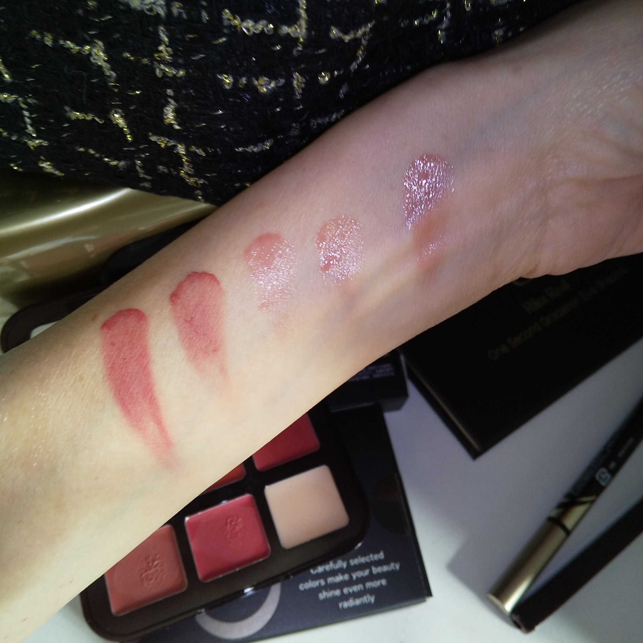 １周年アニバーサリー クリスマスコフレ/リカリアル/メイクアップキットを使ったクチコミ（1枚目）