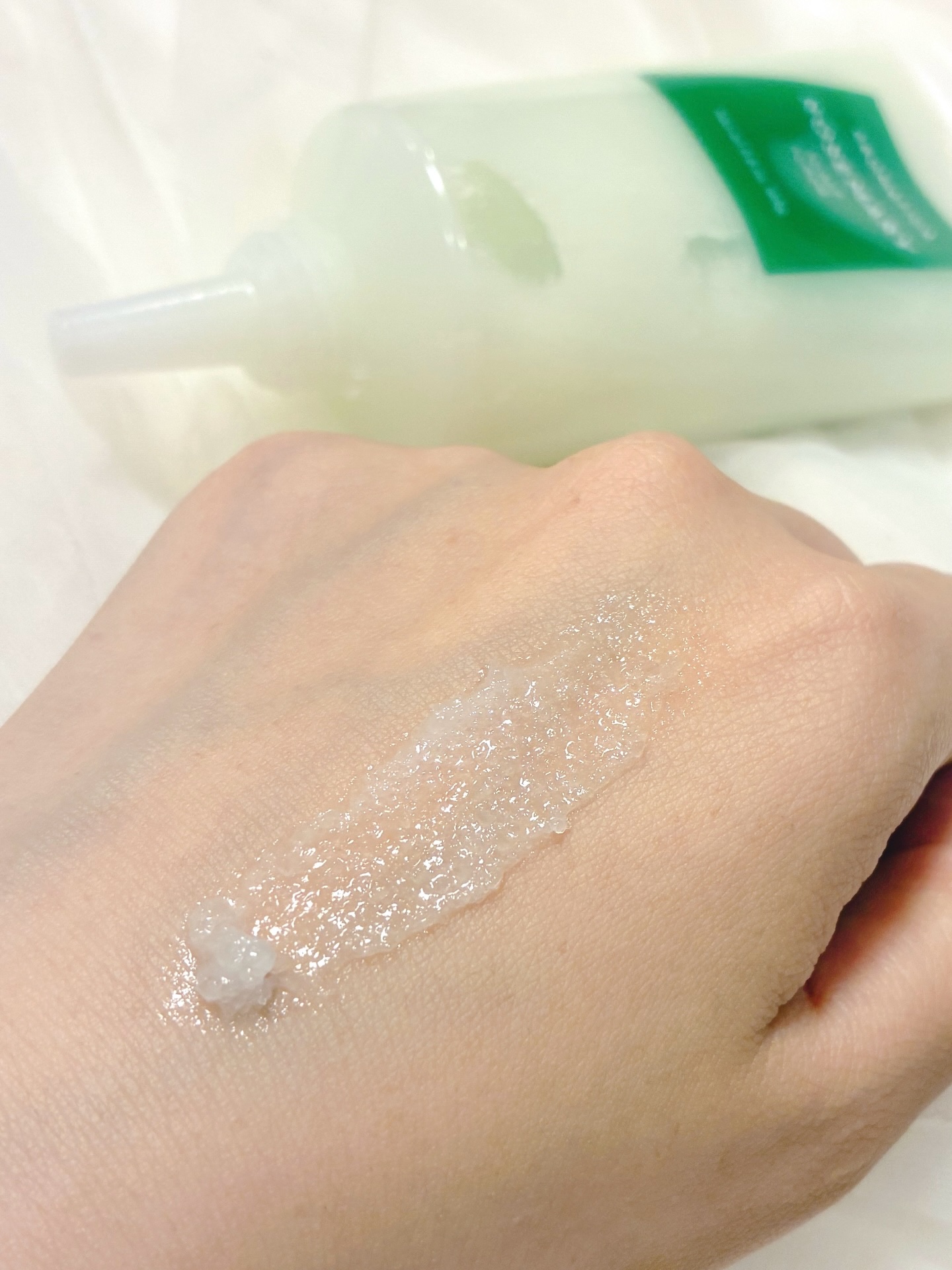 AROMATICA ローズマリー スカルプ スクラブのクチコミ「AROMATICA
ローズマリースカルプスクラブ

ローズマリーの抗酸化効果で頭皮ケア🌿
頭皮.....」（3枚目）