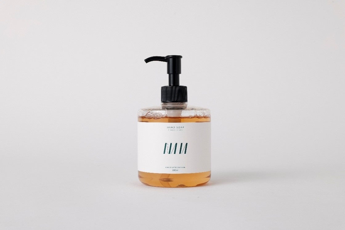 モイストハンドソープ 雨上がりの森の香り NAIA