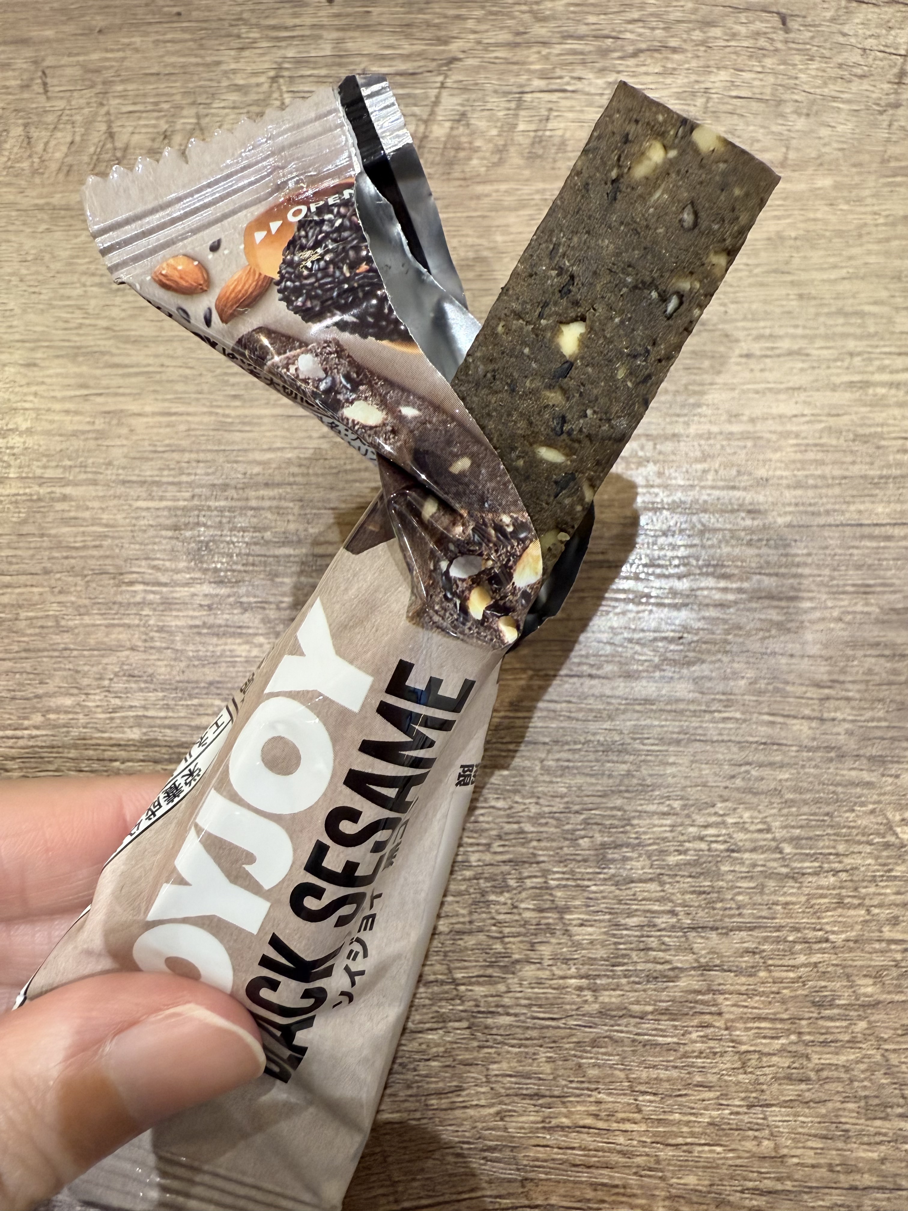 イベントでいただいたものですが、soyjoyが前のものよりもおいしくなったと思います！
 
前に食べた時は、何の味か忘れましたが、栄養があるんだろうけど、おいしく感じられず、食べづらかったです💦
もちろんおいしいと思う方もいると思います