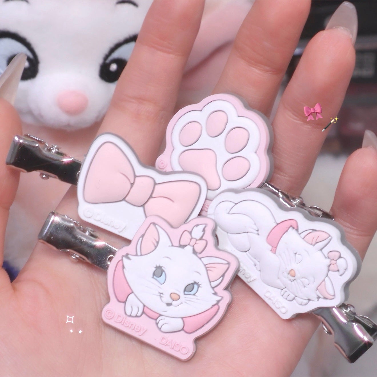 にゅん on LIPS 「ダイソーにあったマリーちゃんのピン♡..」(1枚目)