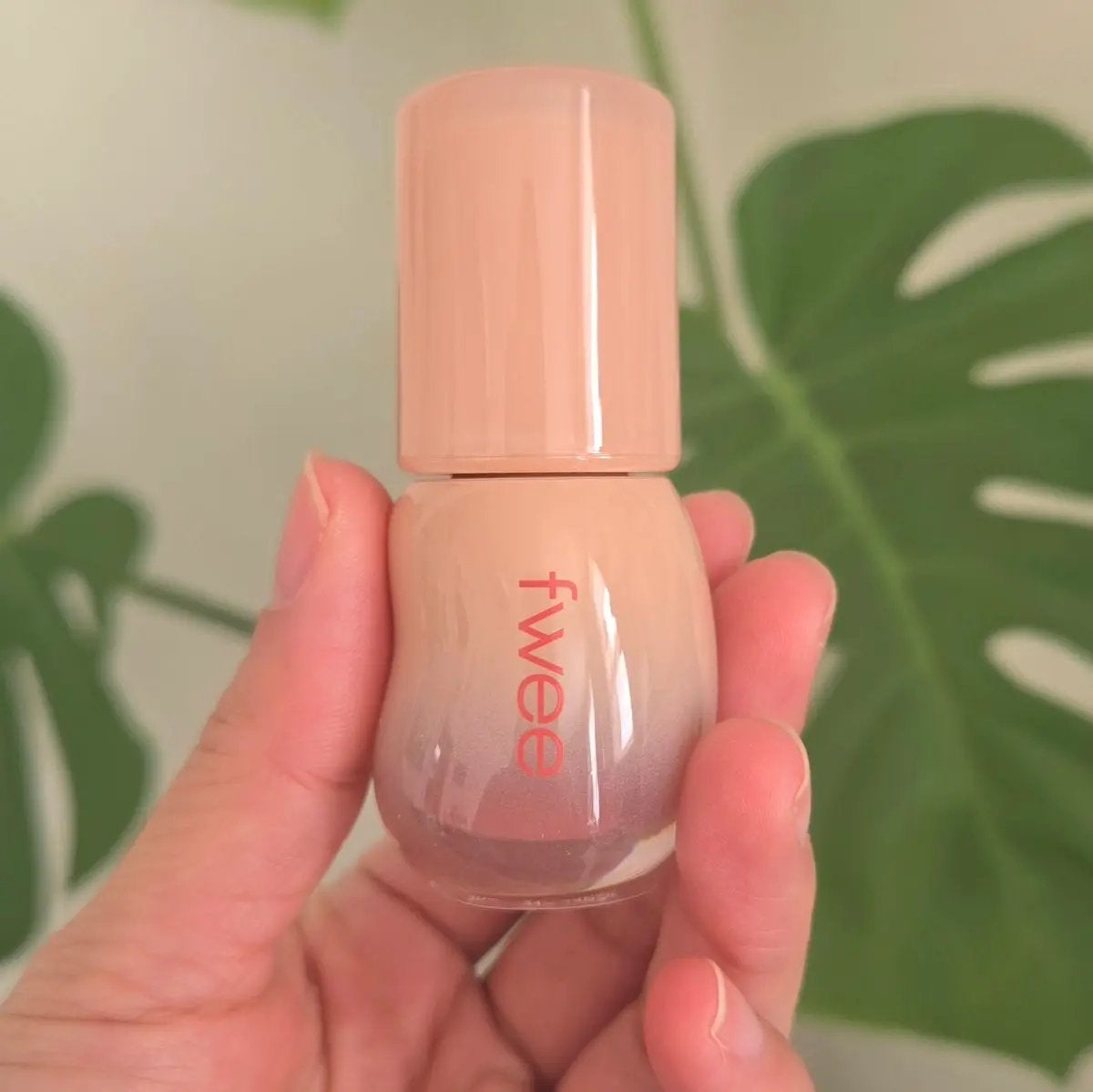 フィー 3Dボリューミンググロス/fwee/リップグロスを使ったクチコミ(1枚目)