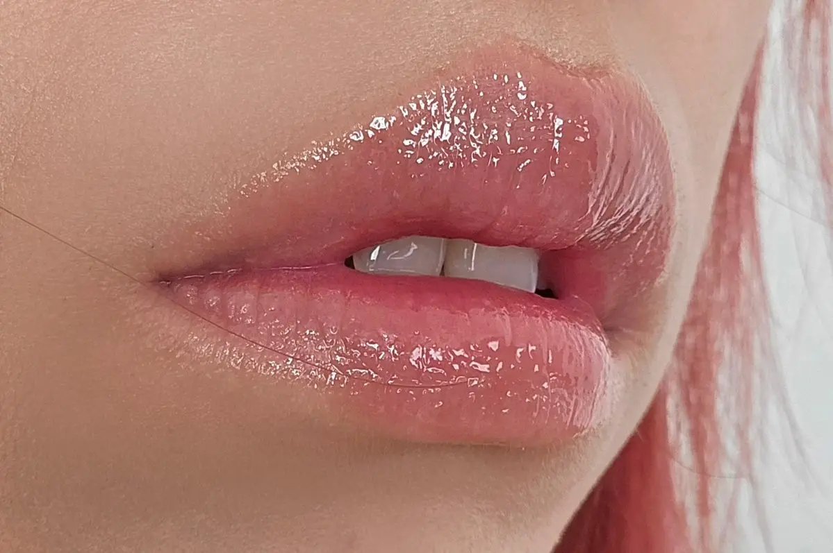 フィー 3Dボリューミンググロス/fwee/リップグロスを使ったクチコミ（2枚目）