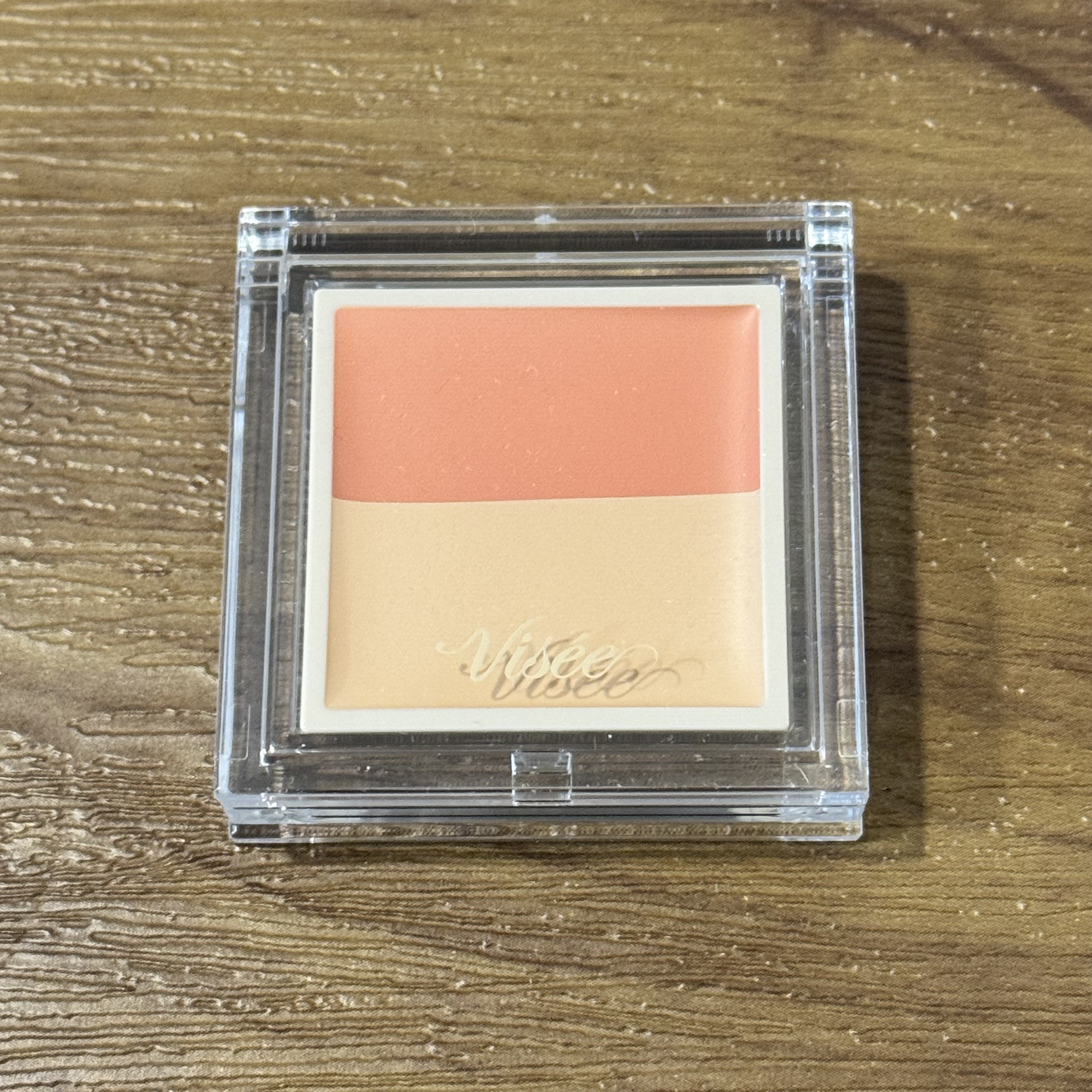 カラーデュオ トリック コンシーラー 01 レッドトリック(ナチュラルベージュ)/Visée/パレットコンシーラーを使ったクチコミ（2枚目）