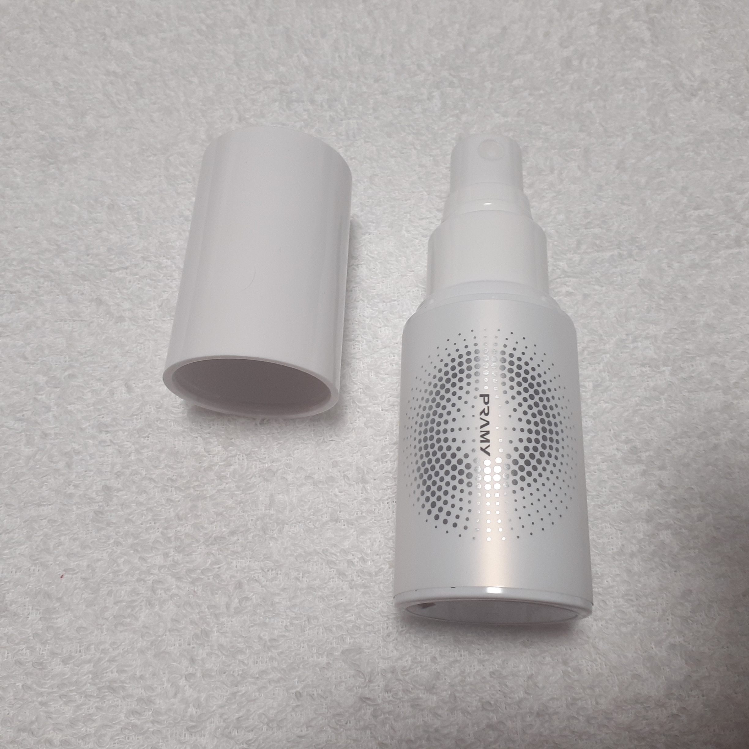 PRAMY メイクアップセッティングミスト モイストタイプ/PRAMY/フィックスミストを使ったクチコミ（3枚目）