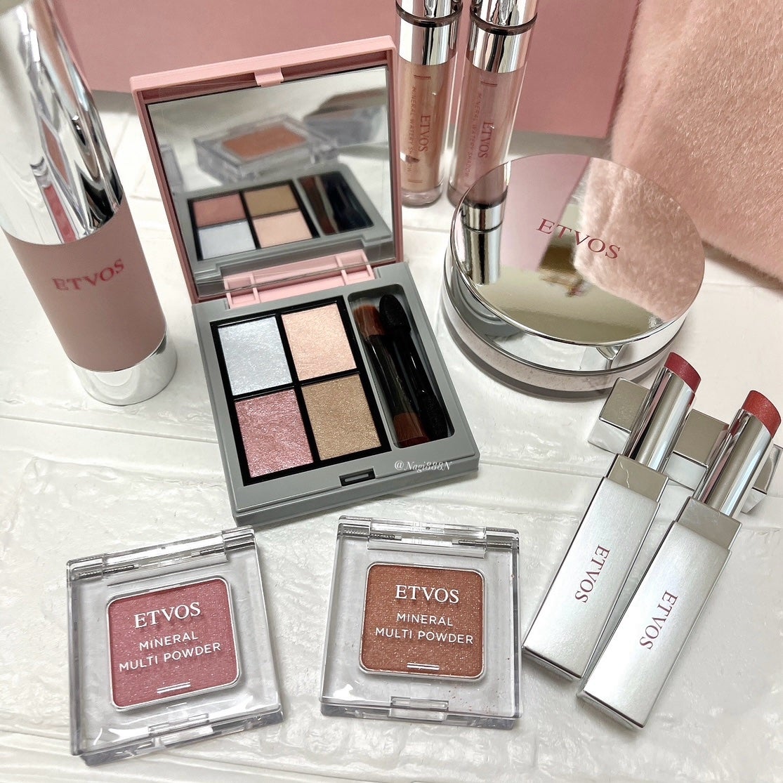 2025 ホリデーコフレ/エトヴォス/メイクアップキットを使ったクチコミ(2枚目)