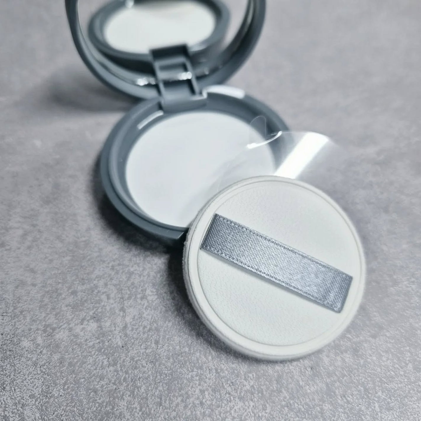 フィニッシングパウダー マット/チャコット・コスメティクス/ルースパウダーを使ったクチコミ(2枚目)