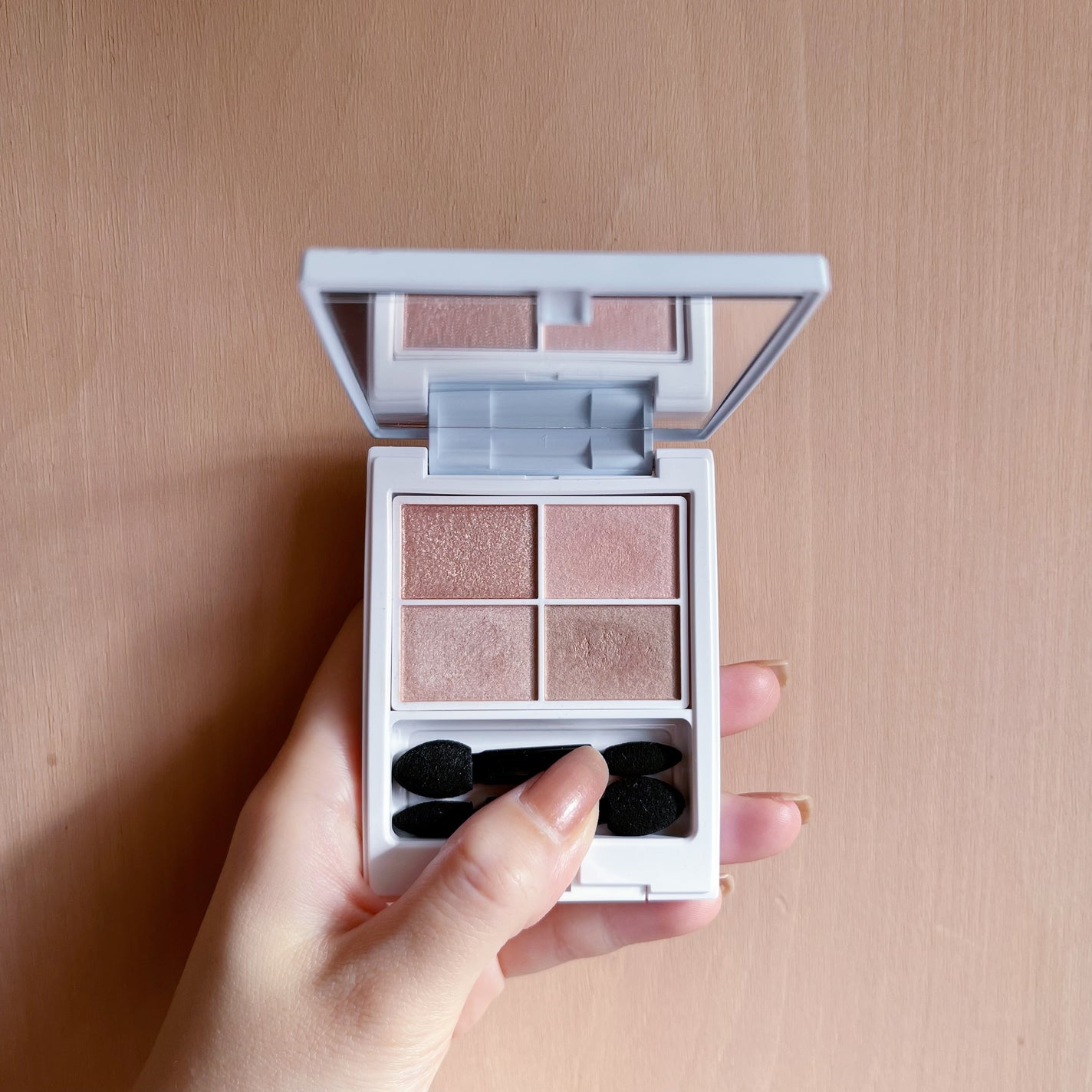 カラーアイズN/ナチュラグラッセ/アイシャドウパレットを使ったクチコミ(2枚目)