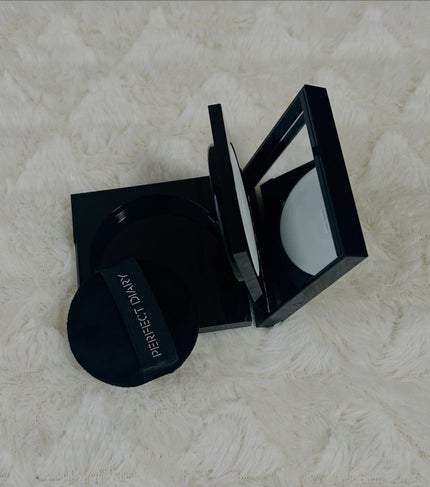 トランスルーシェント ブルーリング セッティング パウダー/PERFECT DIARY/プレストパウダーを使ったクチコミ(3枚目)