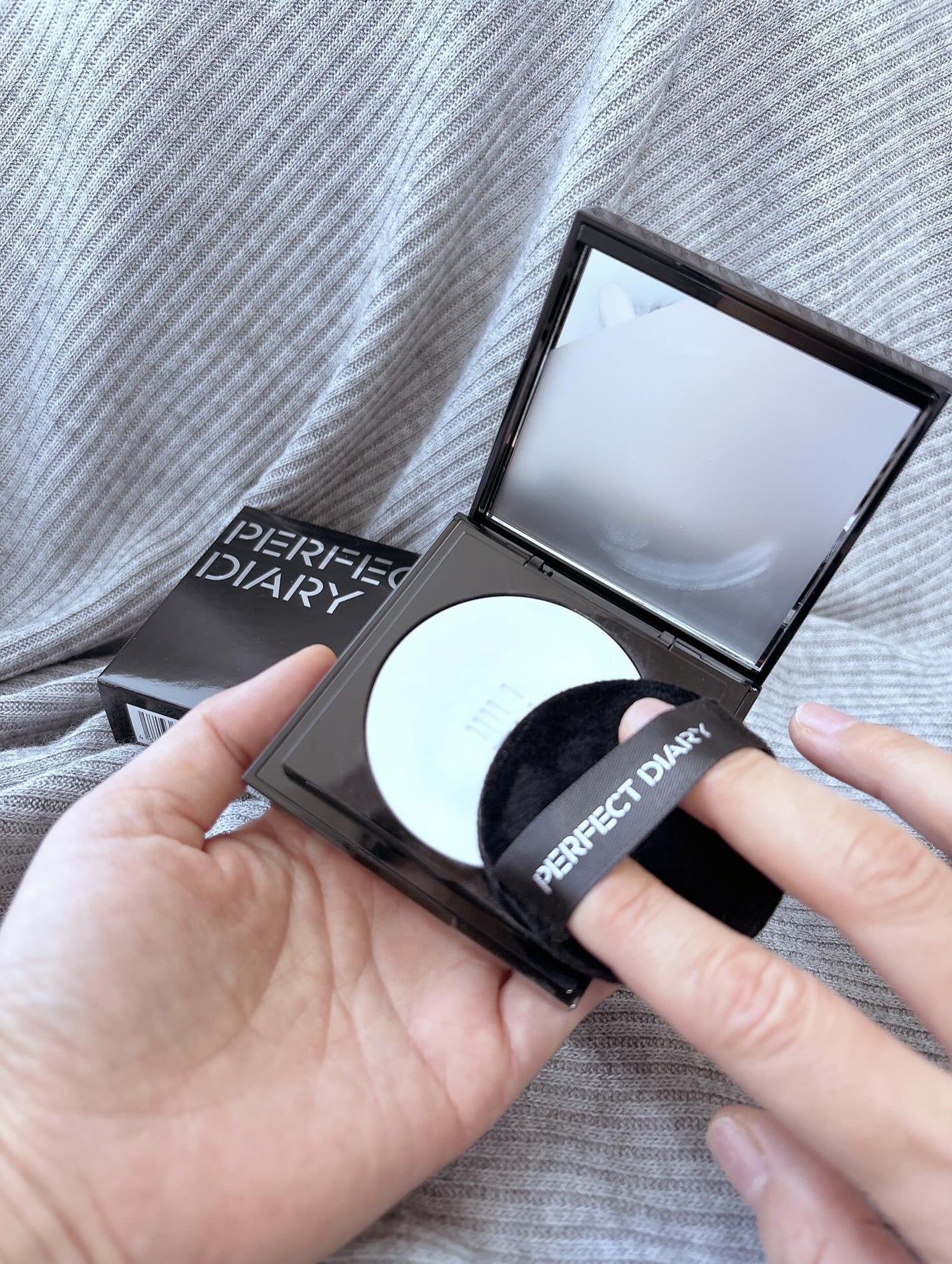 トランスルーシェント ブルーリング セッティング パウダー/PERFECT DIARY/プレストパウダーを使ったクチコミ(5枚目)