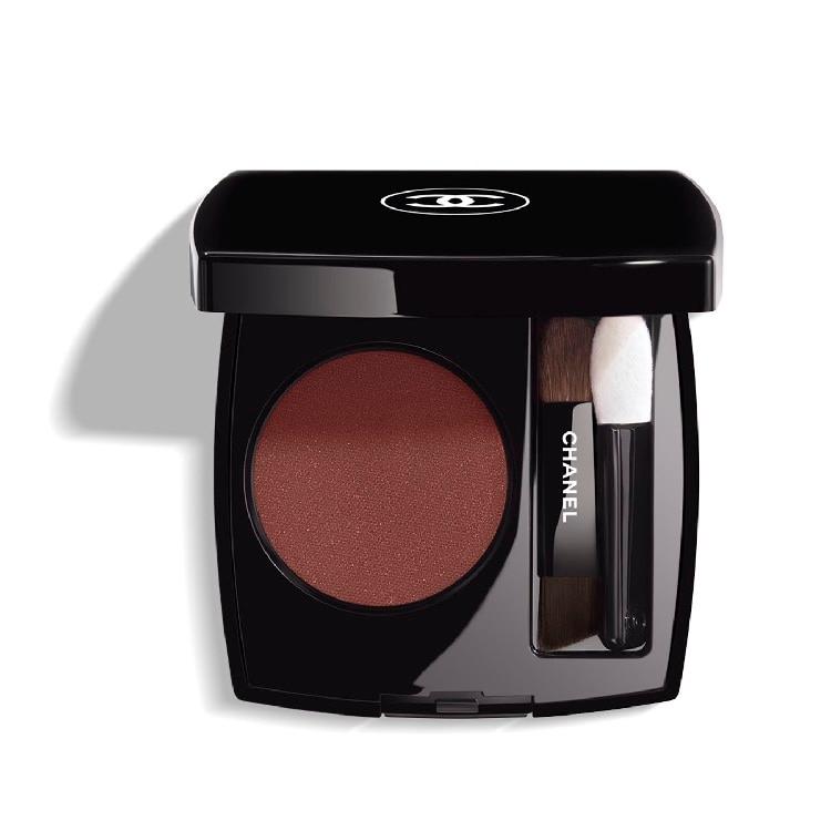 オンブル エサンシエル / CHANEL