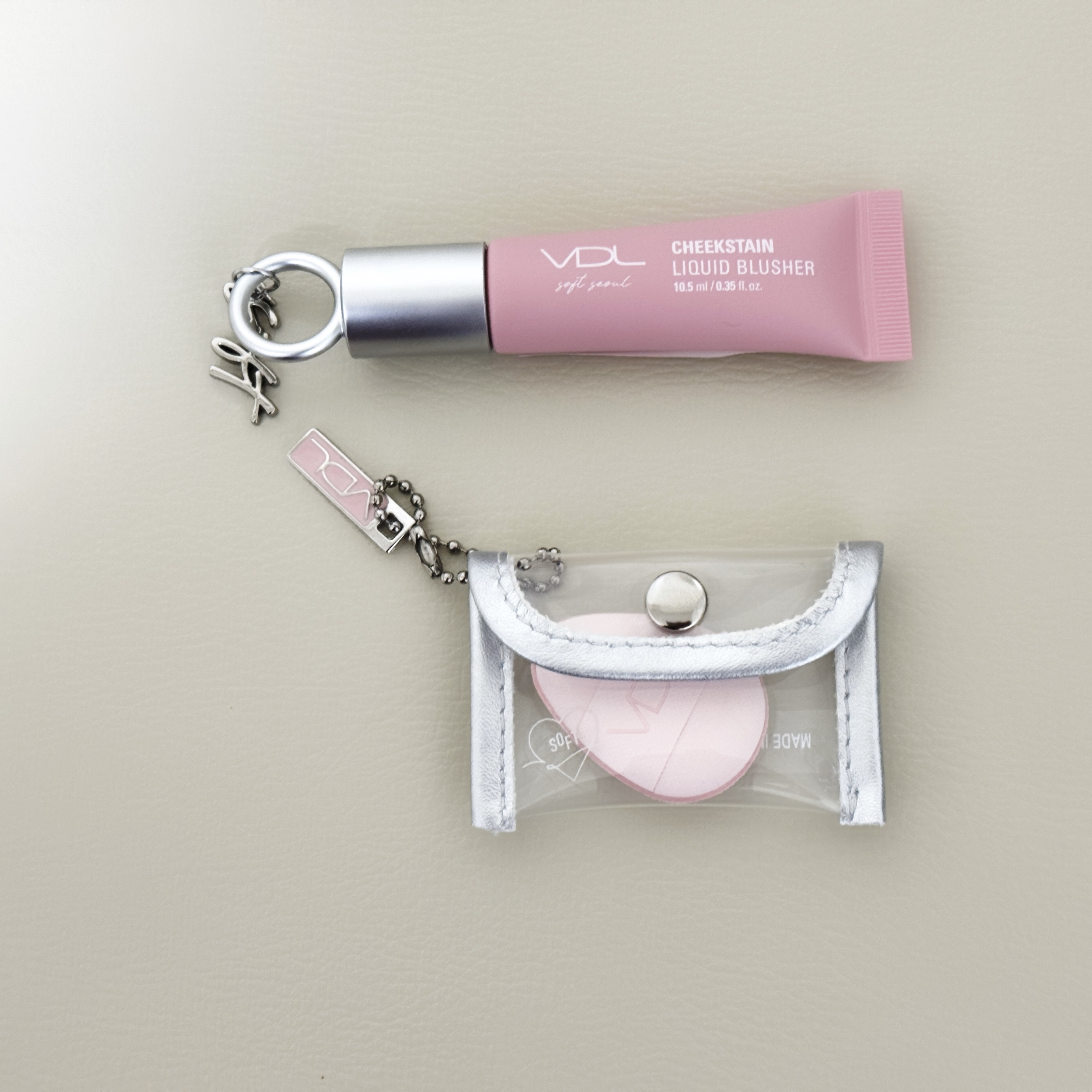 ＶＤＬ　チークステイン　リキッド　ブラッシャー 02　ディム　ピーチ/VDL/リキッドチークを使ったクチコミ（1枚目）