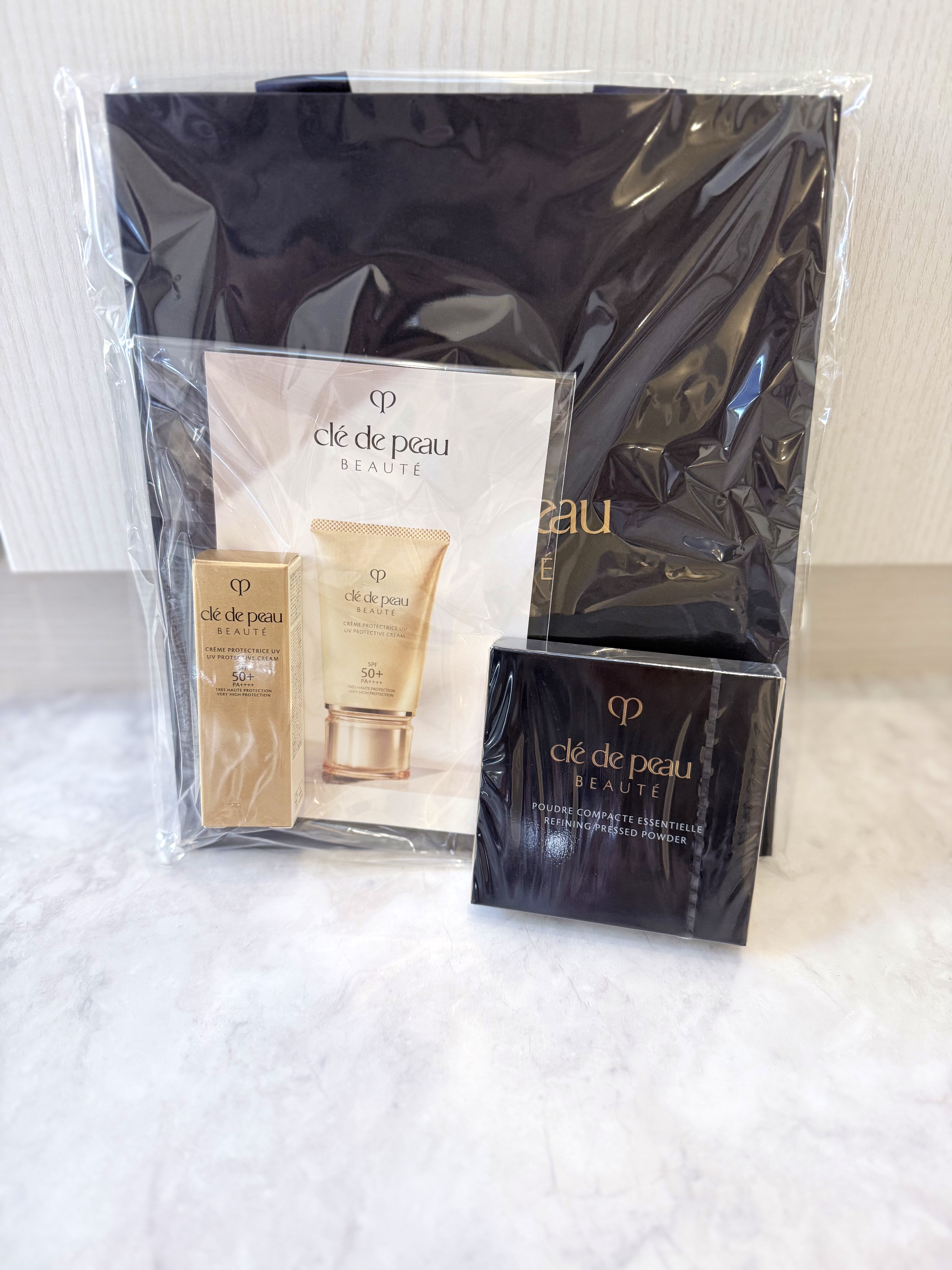 プードルコンパクトエサンシエルｎ/クレ・ド・ポー ボーテ/プレストパウダーを使ったクチコミ（1枚目）