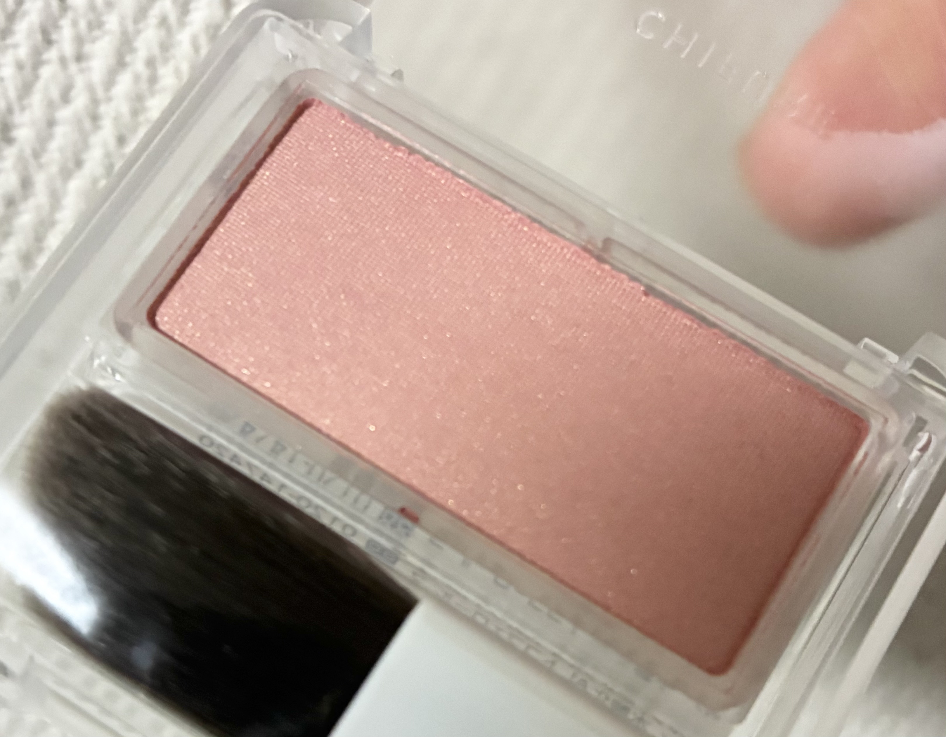 ちふれ パウダー チーク　ニュアンスカラーのクチコミ「ちふれ　パウダー チーク　ニュアンスカラー　パウダー チーク　ニュアンスカラー　100ピンク系.....」（2枚目）