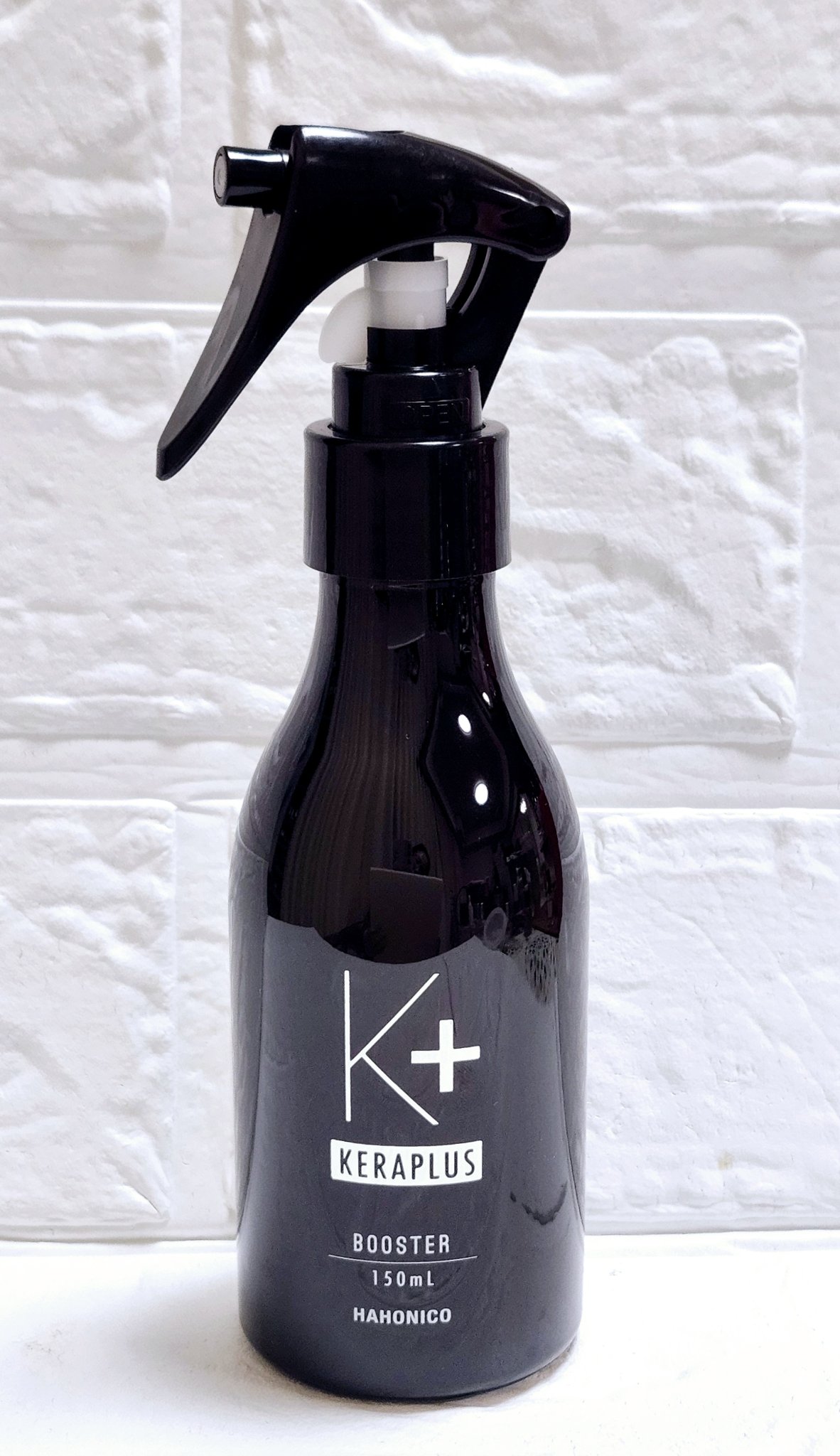 ハホニコ ケラプラス ブースター

アインズトルペ限定、ハホニコと共同開発したケラプラスのブースターです。

シャンプー後髪に馴染ませ、そのままトリートメントをつけることでトリートメントの浸透を良くするブースターになります。

私が普段使っ