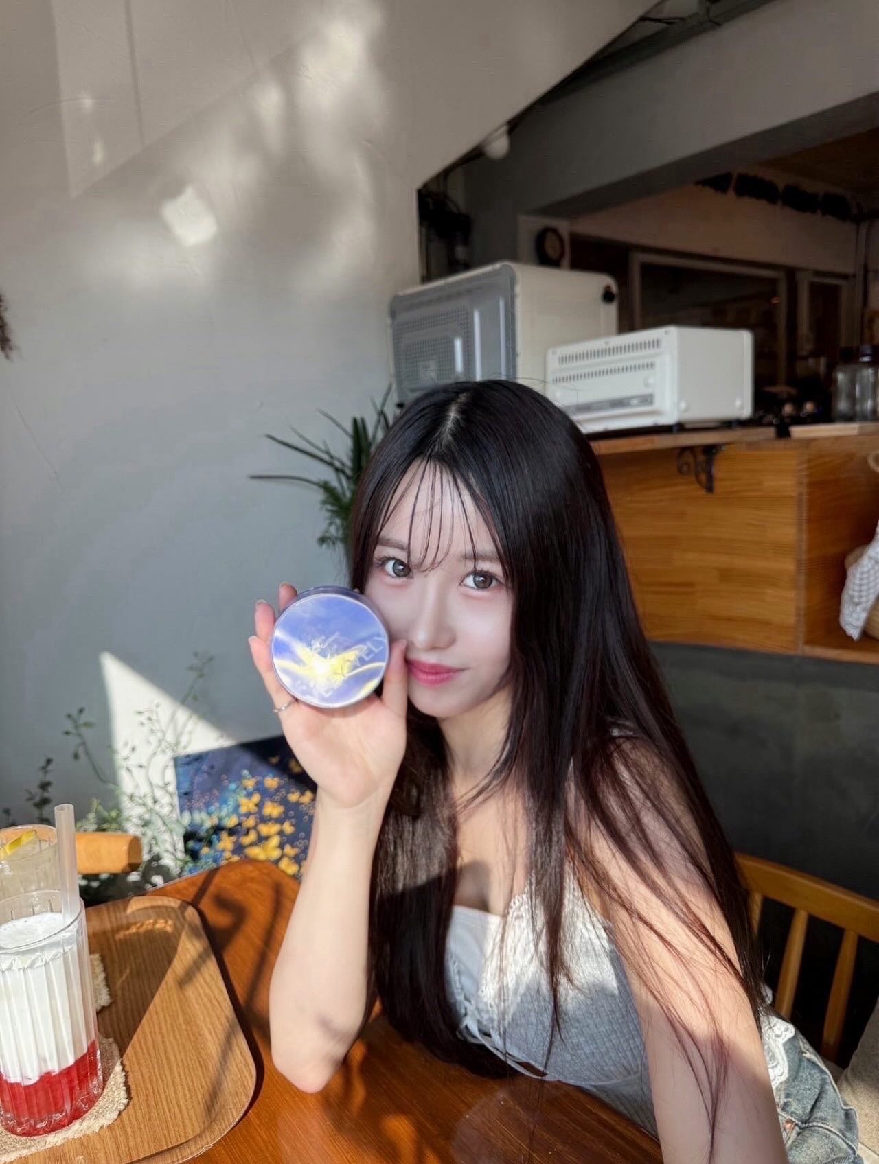 ちゃま on LIPS 「韓国オンニみたいなツヤ肌になれちゃう🇰🇷velyvelyのファ..」(2枚目)