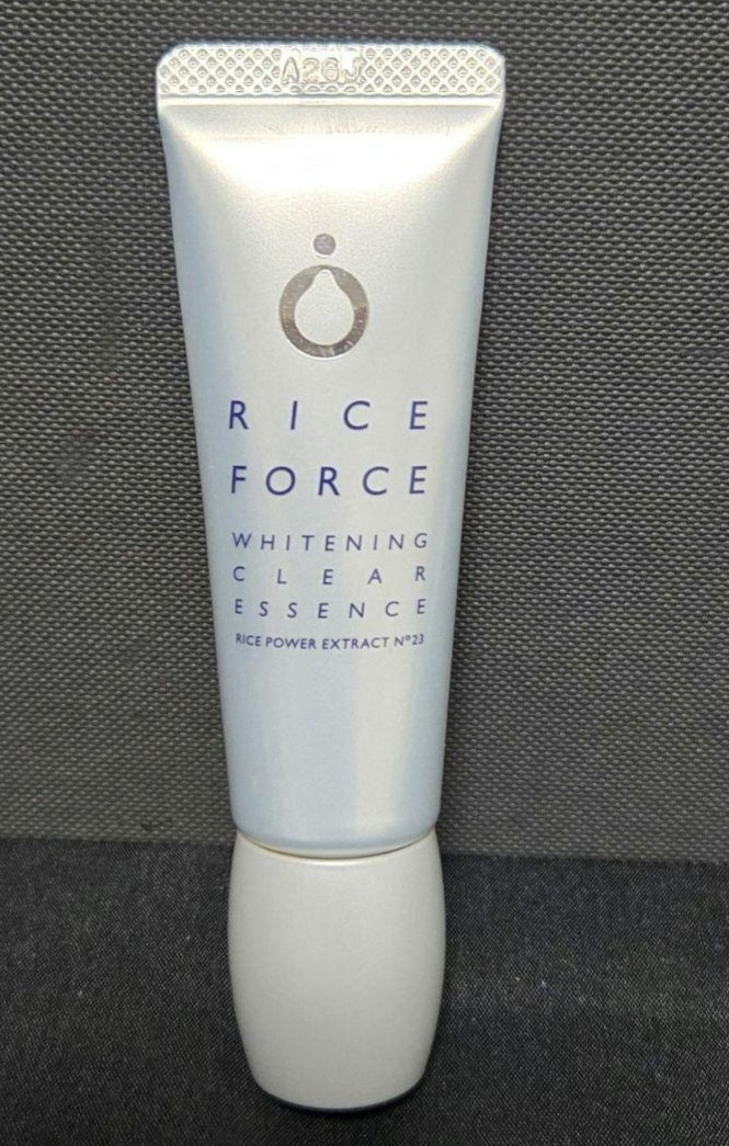 ライスフォース ホワイトニングクリアエッセンスのクチコミ「ライスフォース　ホワイトニングクリアエッセンス

【使った商品】
ライスフォース
ホワイトニン.....」（1枚目）