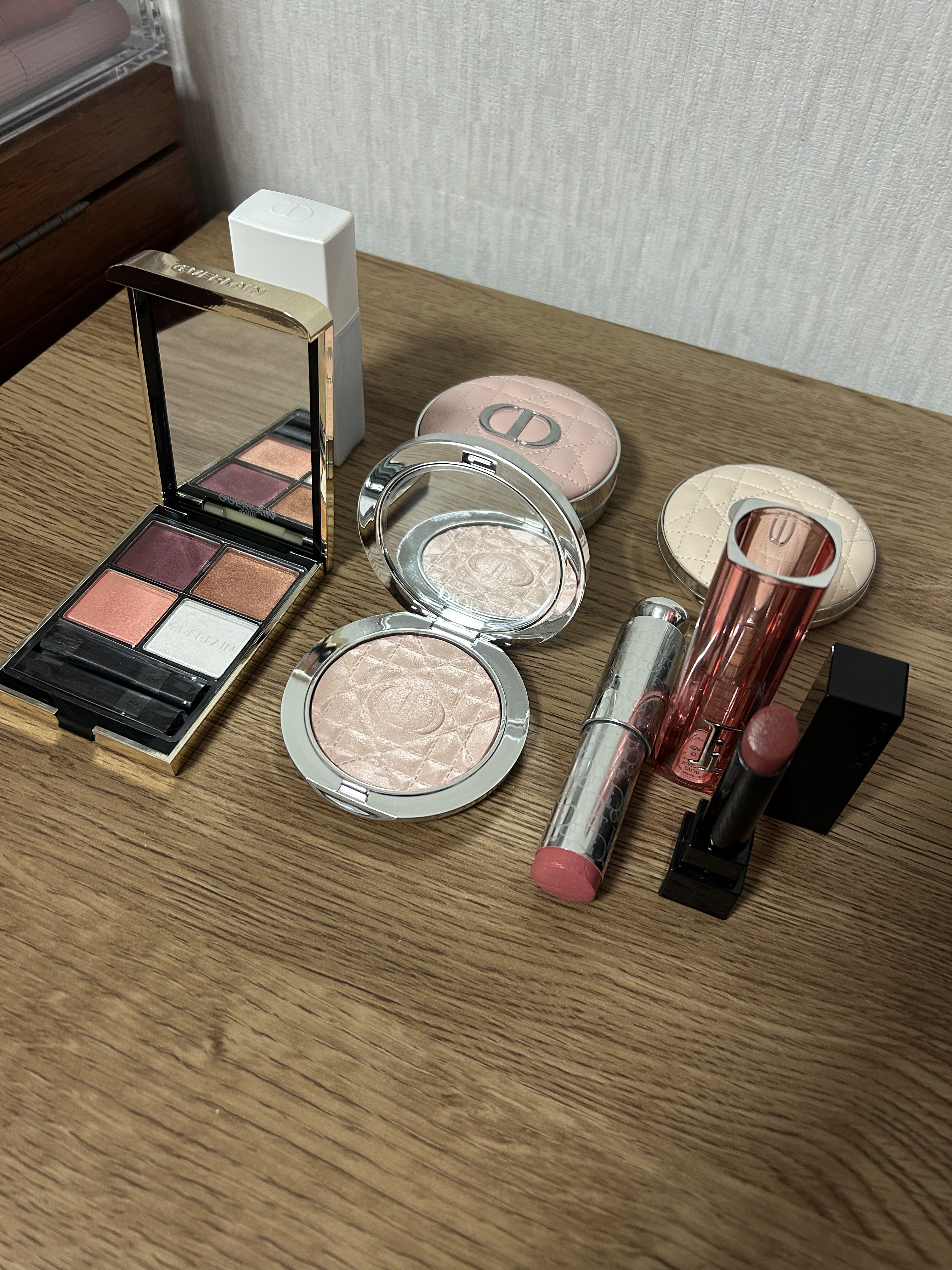 バックステージ ロージー グロウ スティック 012 ローズウッド/Dior/チークを使ったクチコミ（2枚目）