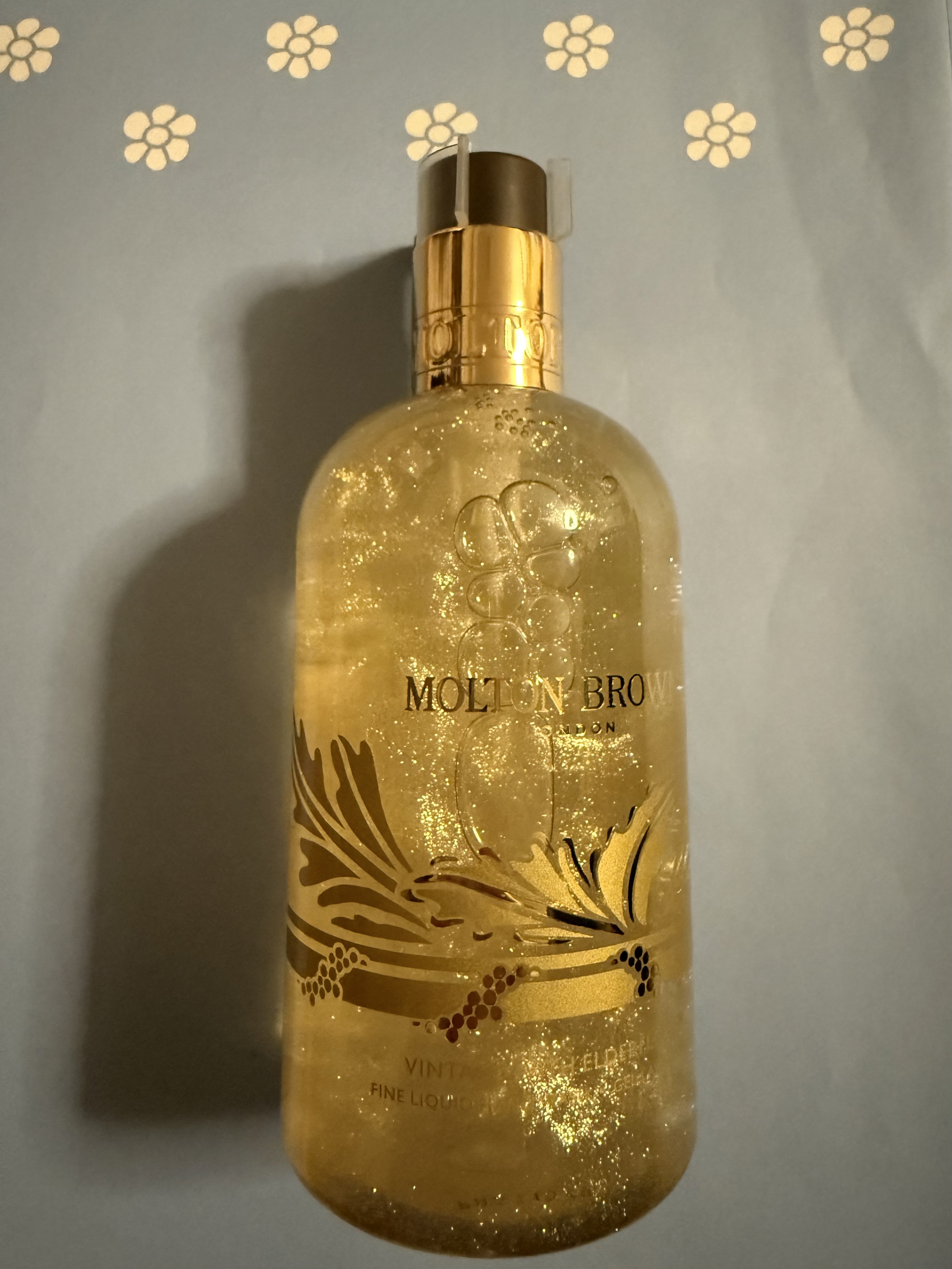 モルトンブラウン フェスティブヴィンテージ エルダーフラワー バス＆シャワージェルのクチコミ「MOLTON BROWN 
モルトンブラウン　フェスティブヴィンテージ エルダーフラワー#ハン.....」（1枚目）