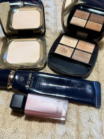 プードルコンパクトエサンシエルn/クレ・ド・ポー ボーテ/プレストパウダーを使ったクチコミ(1枚目)