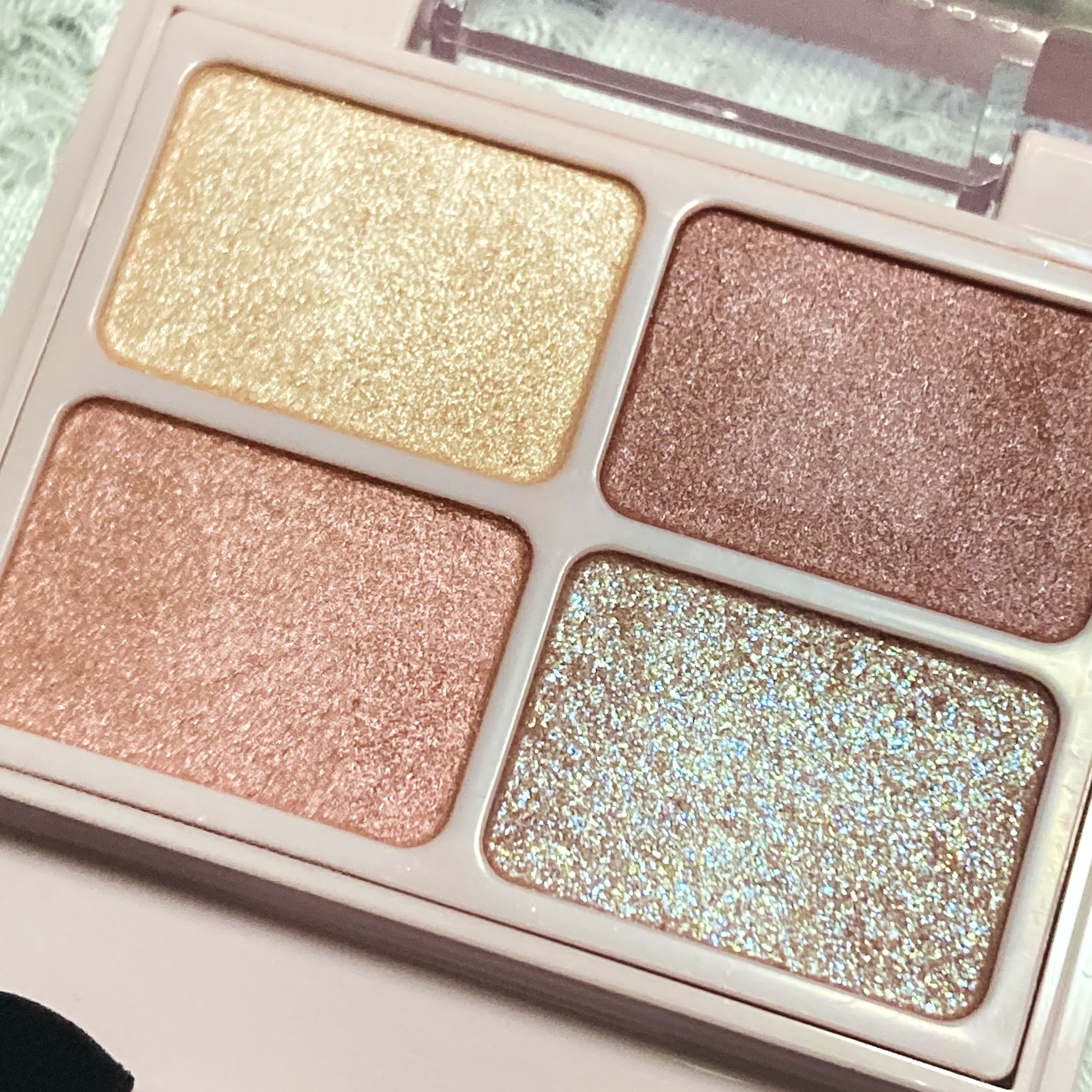 デイジードール アイカラー パレット/DAISY DOLL by MARY QUANT/アイシャドウパレットを使ったクチコミ（2枚目）