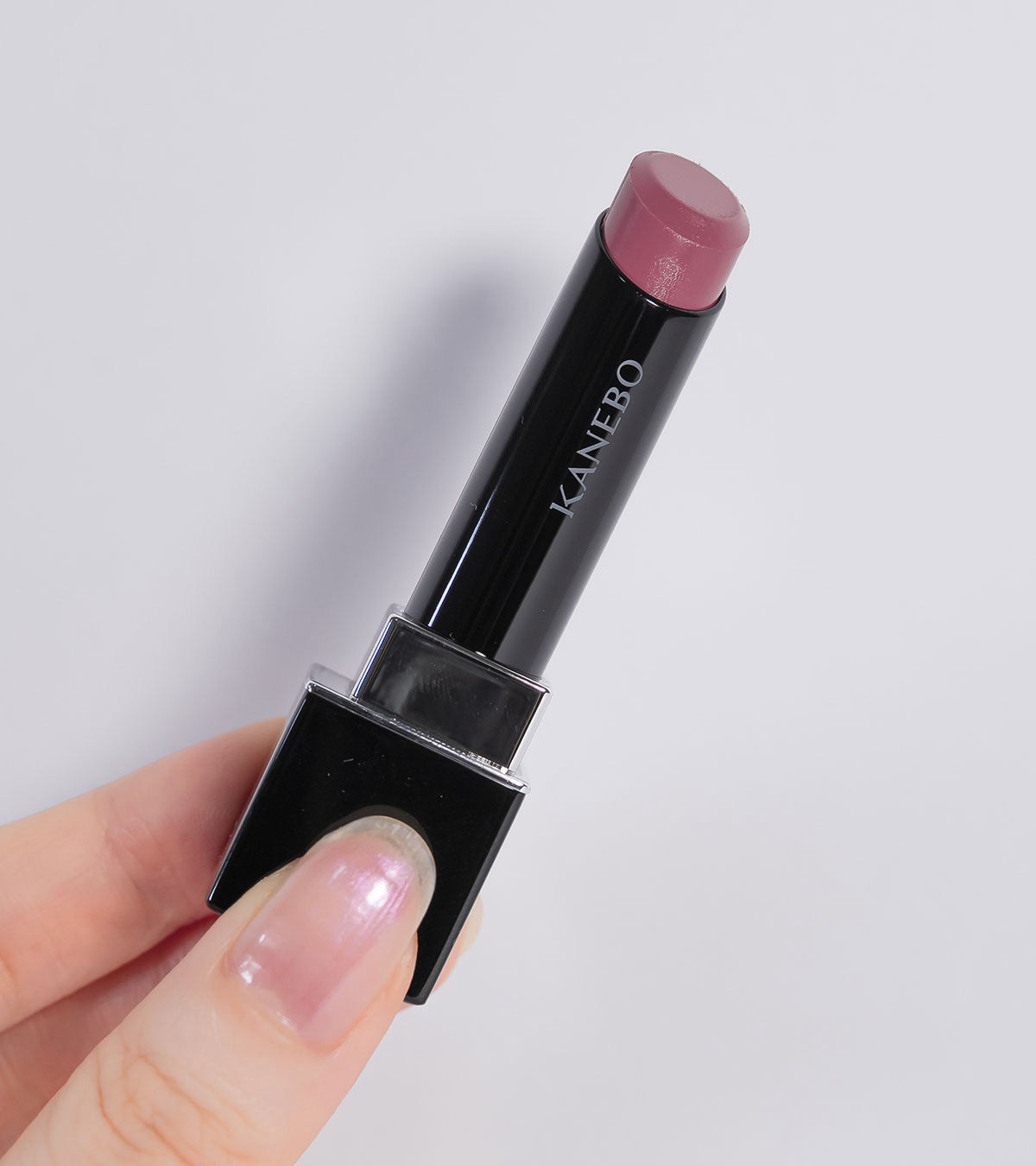 ルージュスターヴァイブラント/KANEBO/口紅を使ったクチコミ(2枚目)