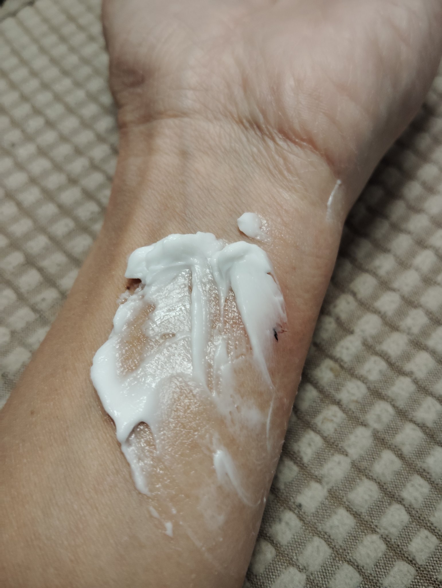 モイスチャライジング クリーム/セタフィル/ボディクリームを使ったクチコミ（2枚目）