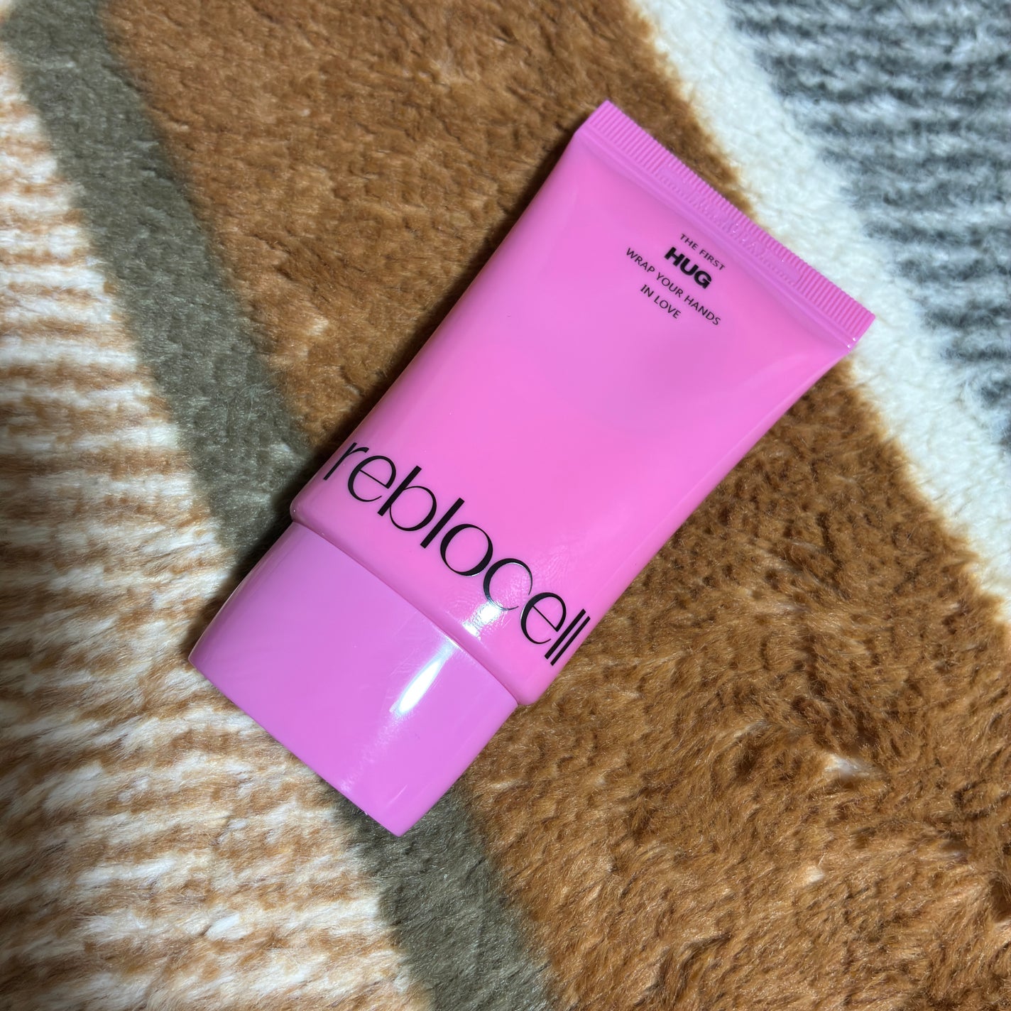 ゆら on LIPS 「パッケージがとても可愛い。いい香りです。伸びが良く、ベタつかな..」(1枚目)