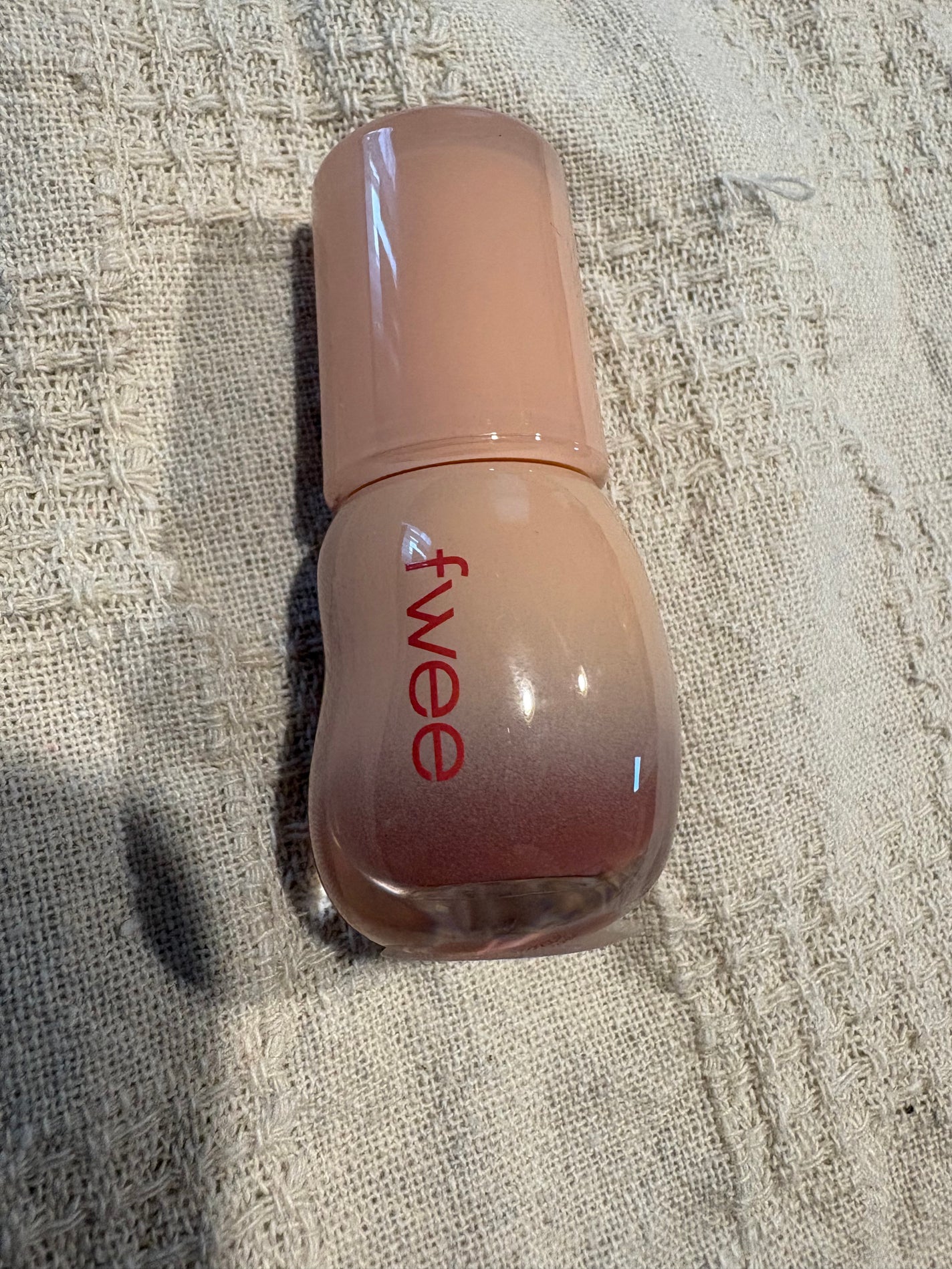 フィー 3Dボリューミンググロス/fwee/リップグロスを使ったクチコミ(3枚目)