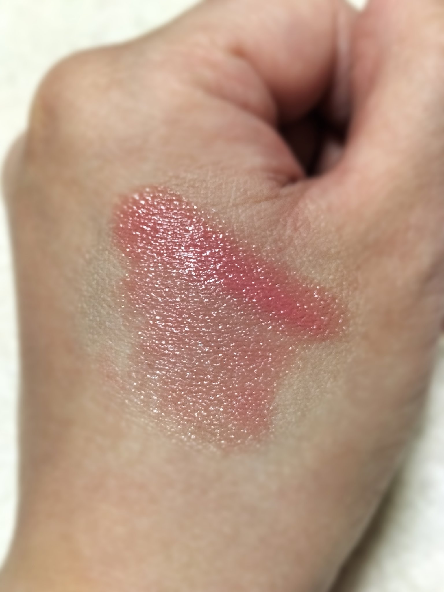 シャイニーエッセンスリップA/media/口紅を使ったクチコミ（3枚目）