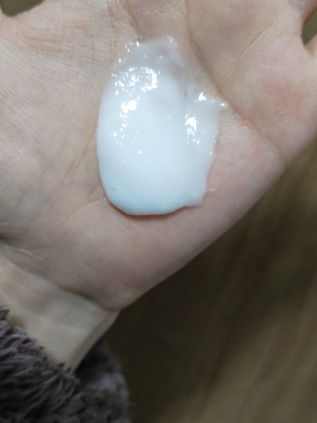 エッセンスインヘアミルク/オルビス/ヘアミルクを使ったクチコミ（2枚目）