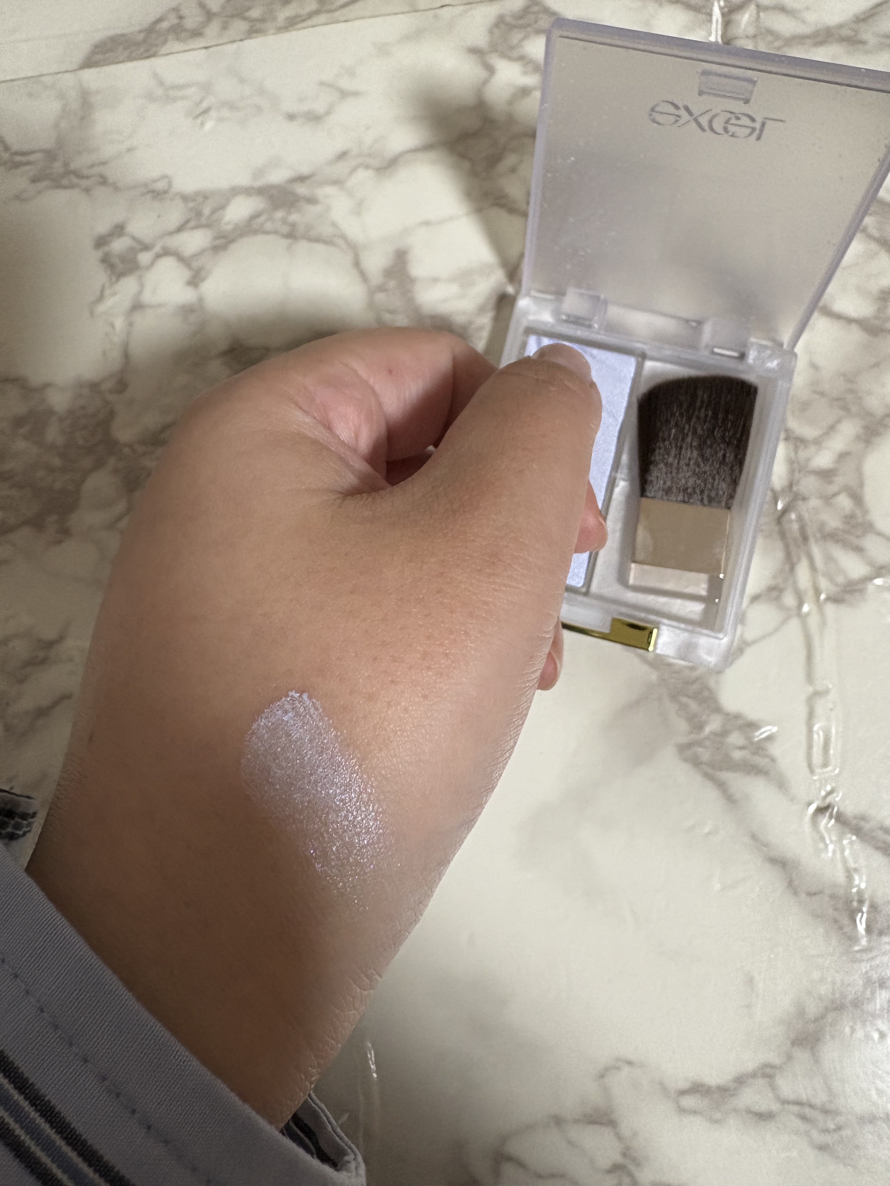 ドレープド シマーグロウ DS04 スノーグロウ(限定)/excel/パウダーハイライトを使ったクチコミ（3枚目）