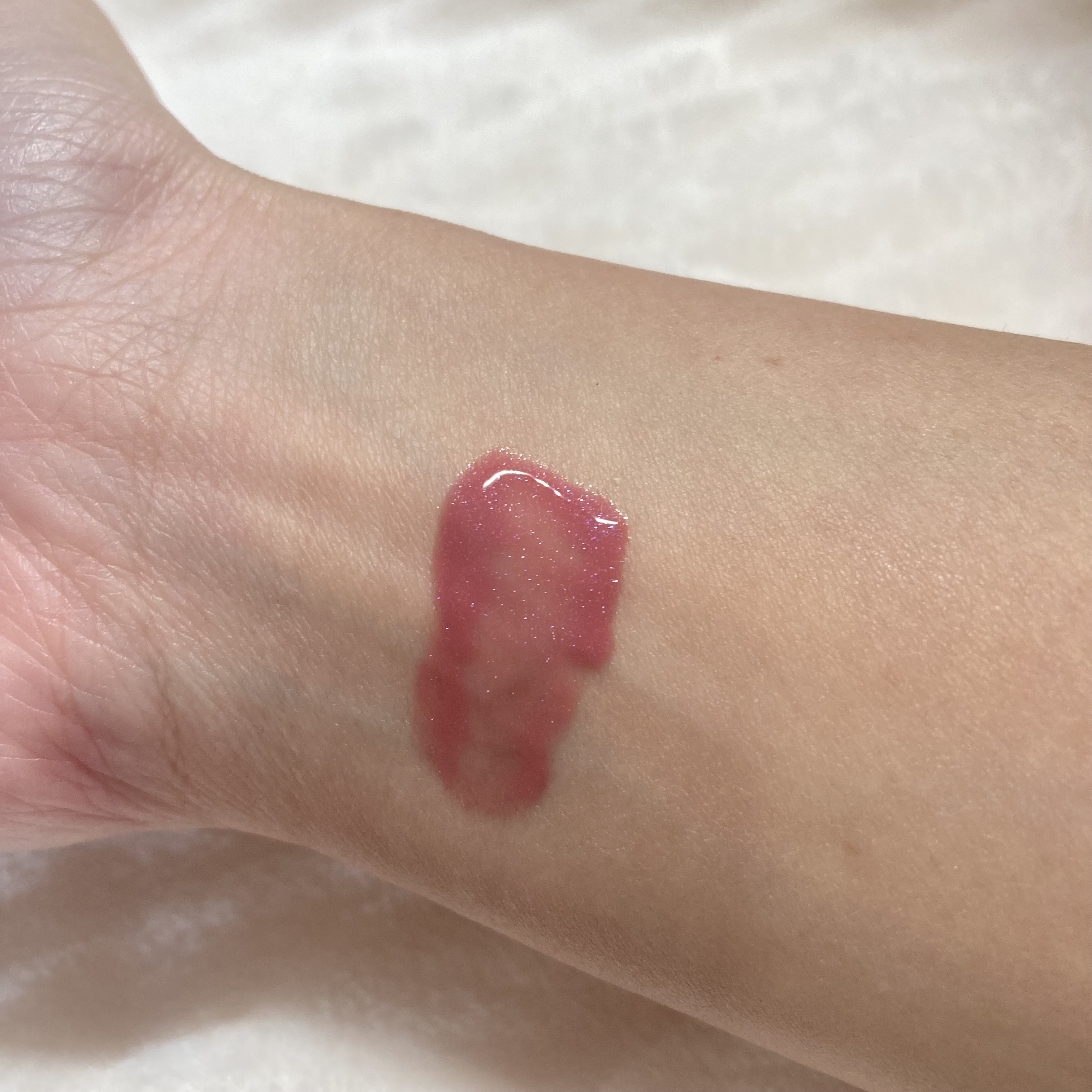 オーナメント プリズム シャイン パール グロス/Milk Touch/リップグロスを使ったクチコミ（2枚目）
