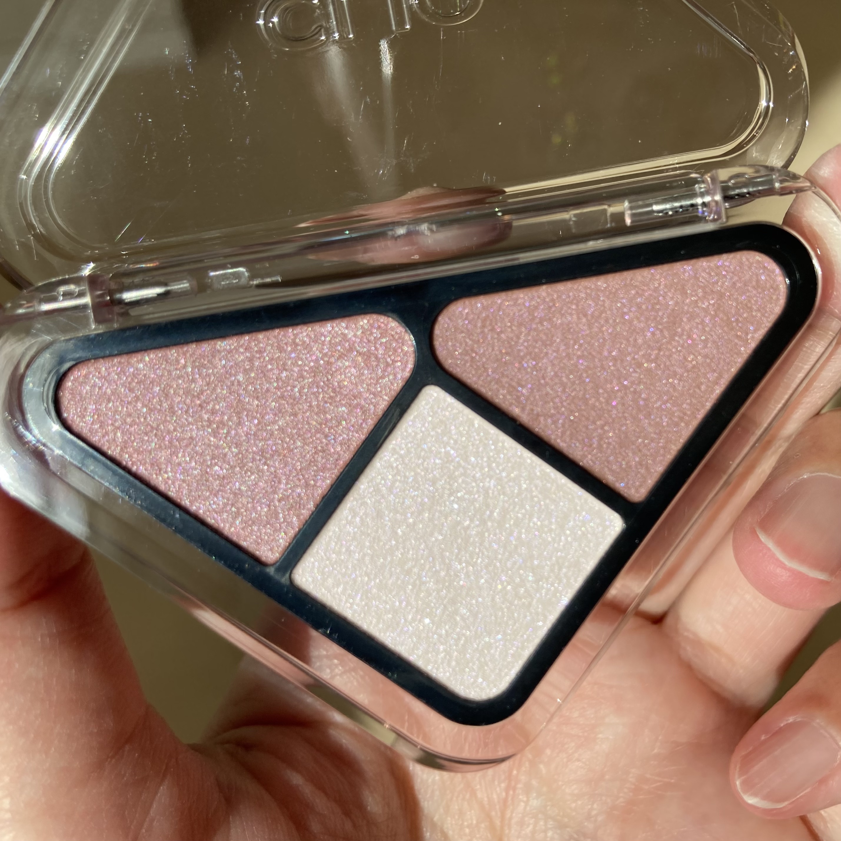 エッセンシャル シャドウ タップ/CLIO/アイシャドウパレットを使ったクチコミ（1枚目）