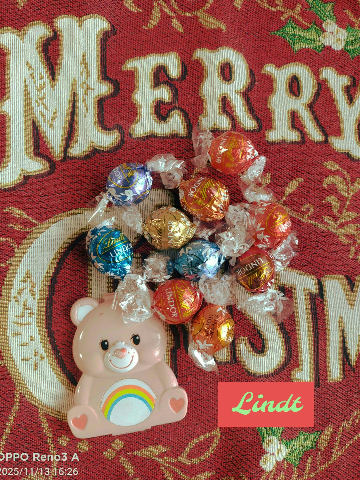 love ねこ on LIPS 「Lindtさんのチョコフレ−バ−コスメとは関係ありませんが··..」(1枚目)