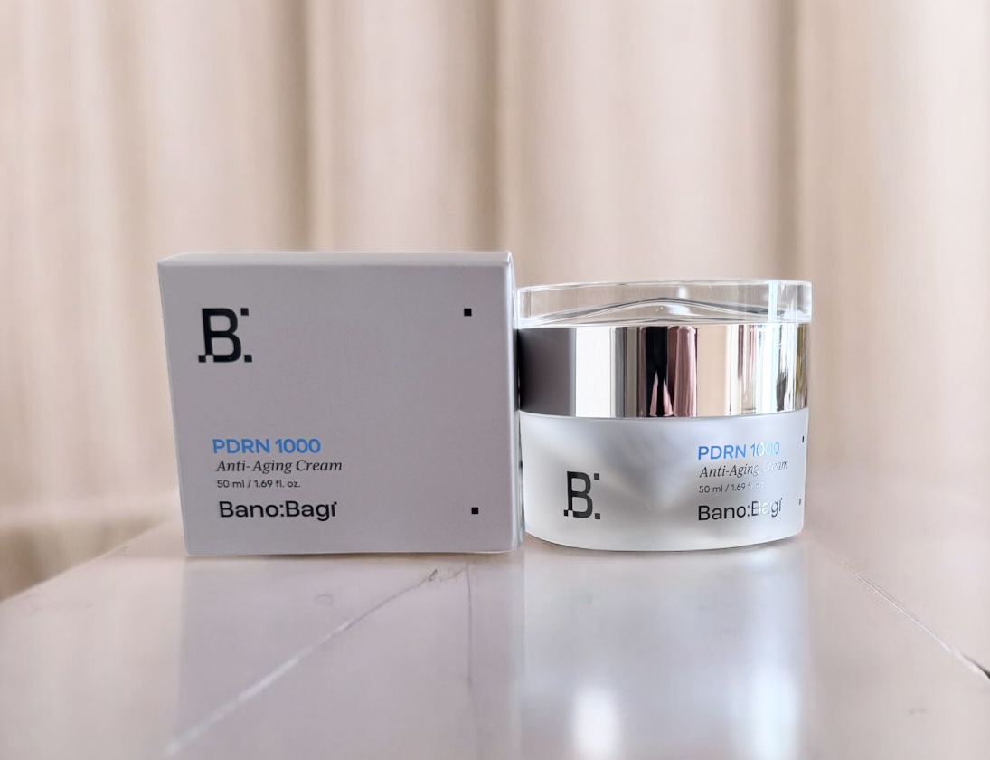 BANOBAGI様からいただきました。

BANOBAGI PDRNアンチエイジングクリーム

PDRNの進化、b-PDRNで時間を戻す！
パーフェクトケアを叶えるクリーム


ねっとり糸を引くくらい濃密なテクスチャー

伸ばすとするするっ