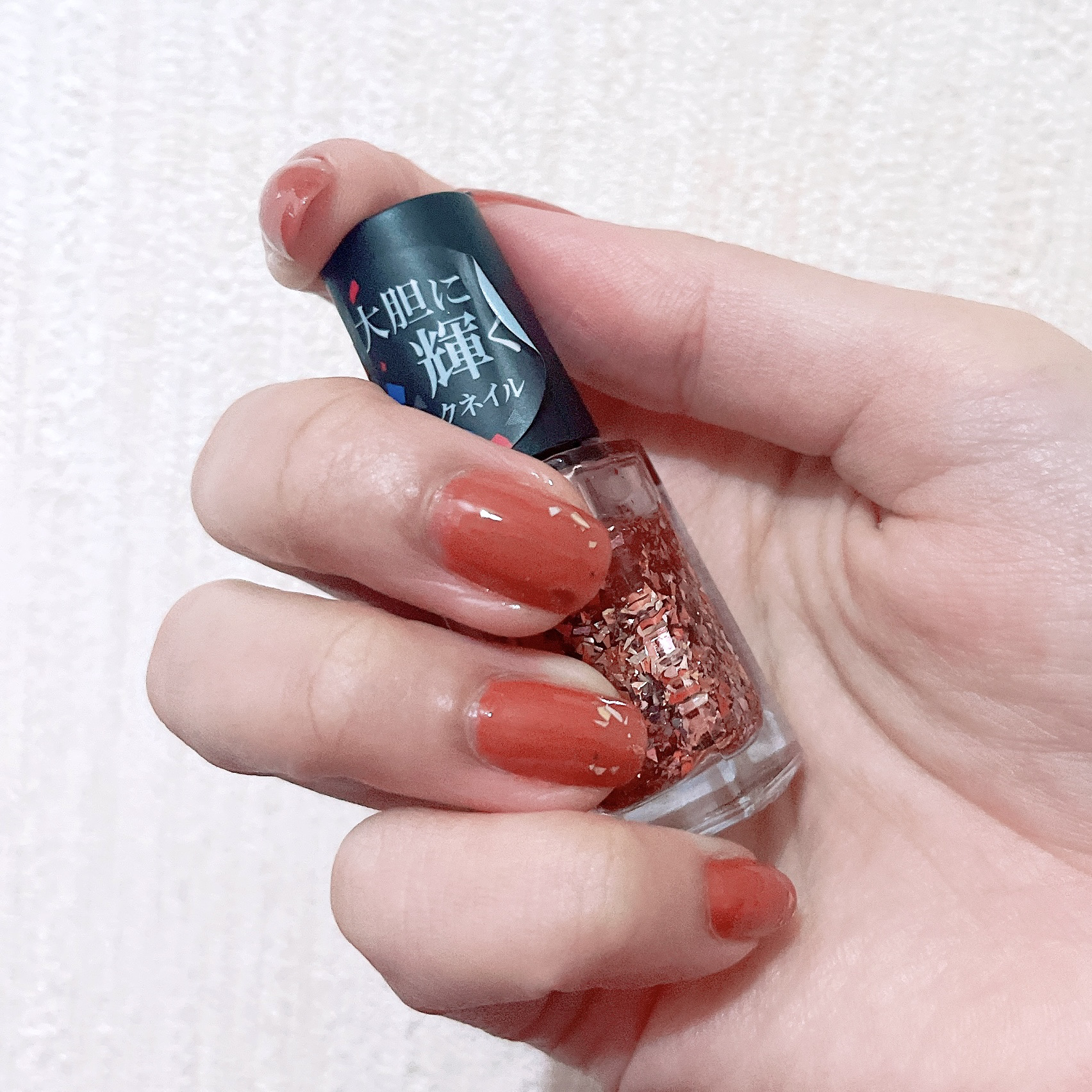 ネイルホリック パーティーフレーク/ネイルホリック/マニキュアを使ったクチコミ（3枚目）
