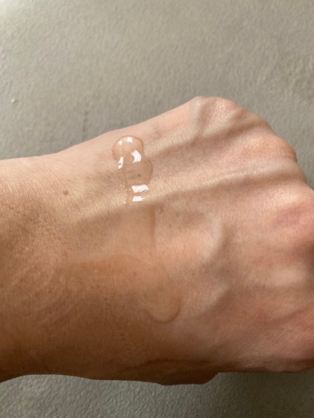 007rose on LIPS 「パッケージや商品のデザインがシンプルで好みです。高級感もあると..」(2枚目)