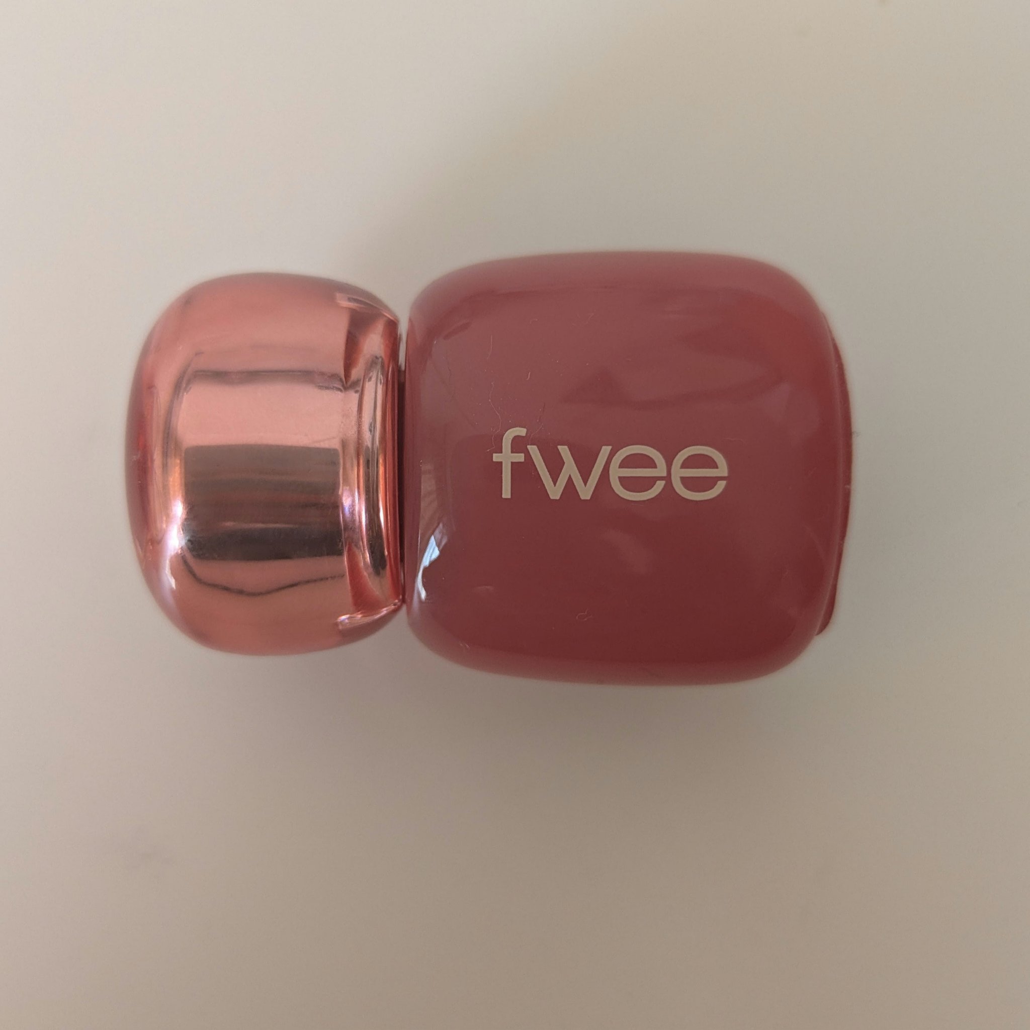フィー 3Dボリューミングティント 08 ライチポップ/fwee/リップティントを使ったクチコミ（1枚目）