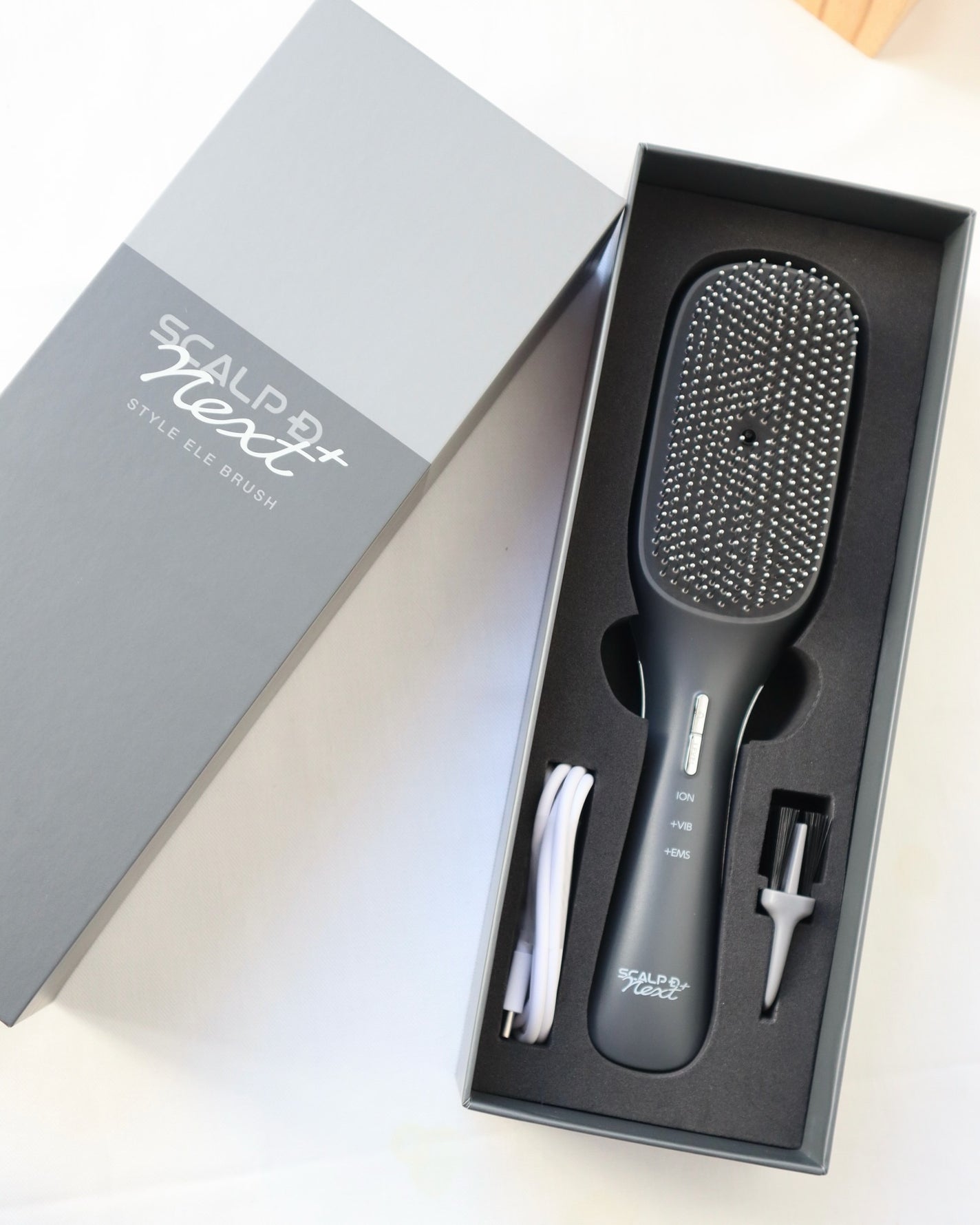 スカルプD ネクストプラス スタイルエレブラシ/アンファー(スカルプD)/ヘッドマッサージャーを使ったクチコミ(4枚目)