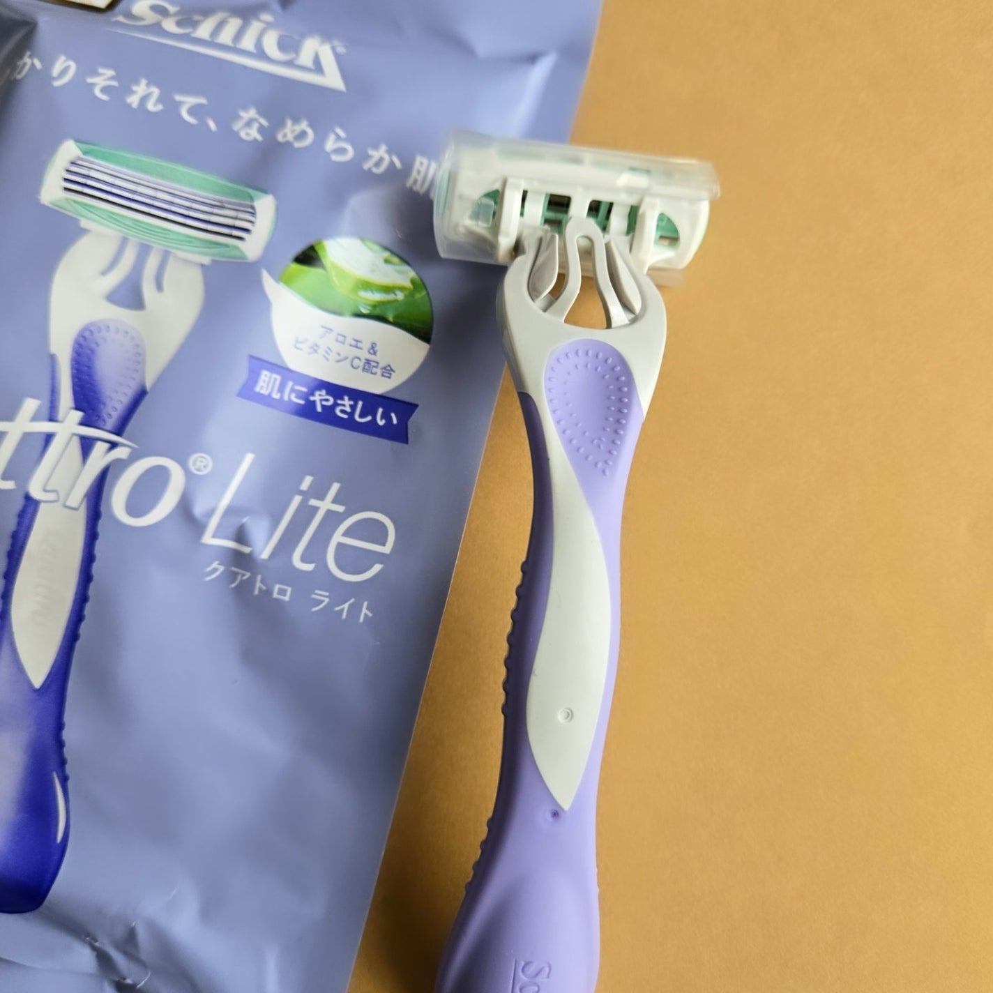 クアトロライト 敏感肌用 (2本入)/シック/シェーバーを使ったクチコミ(2枚目)